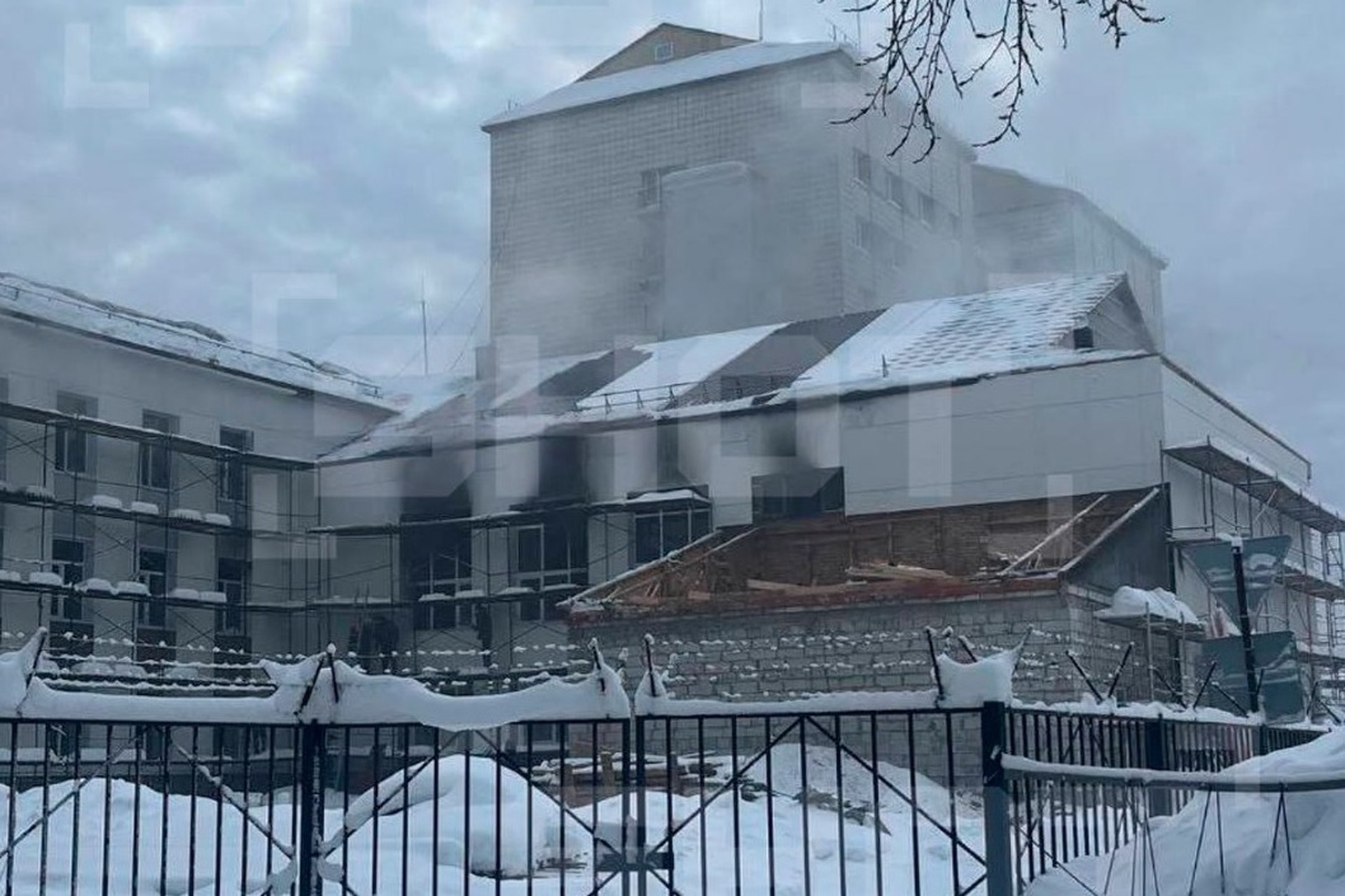 Взрыв прогремел в здании МВД, 10 человек пострадали