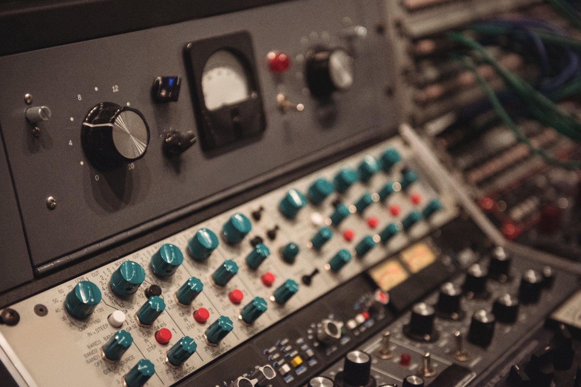 В эфире «Радиостанции Судного дня» прозвучало новое загадочное слово