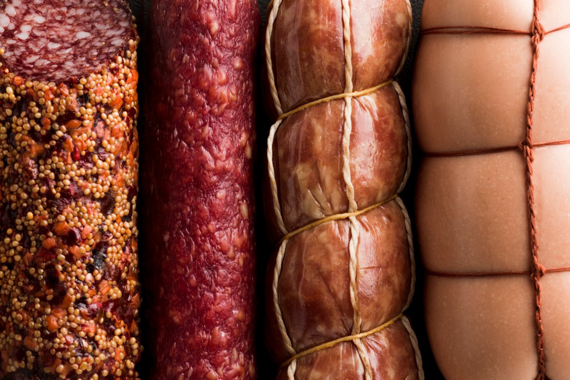 Страшное вещество обнаружили в популярной колбасе 