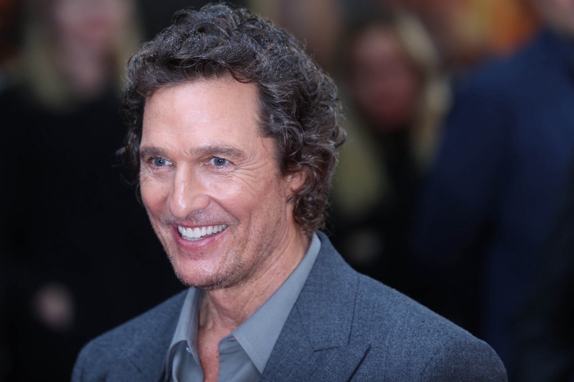 Юрист объяснил, как артисты могут заработать на мемах с собой