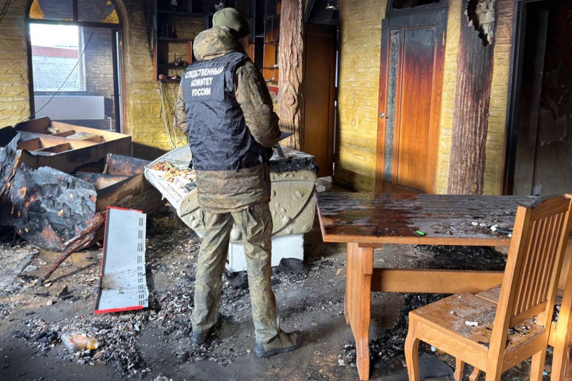 Дети и взрослые пострадали при взрыве в придорожном кафе в России