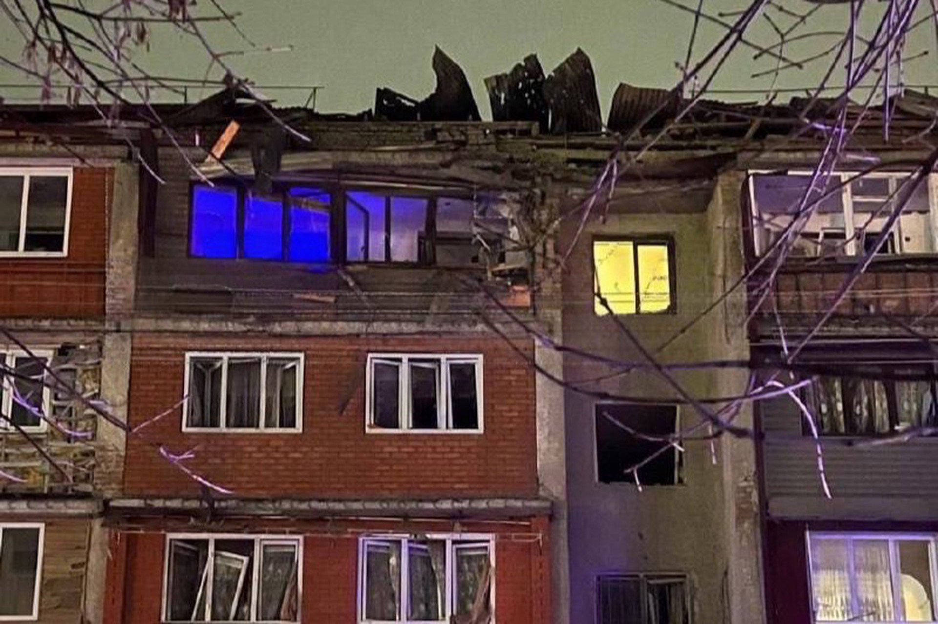 Обломки беспилотника повредили жилой дом в Беслане