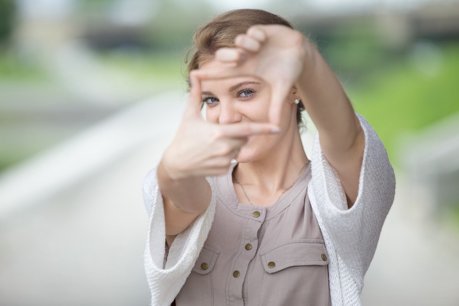 Не только Солнце: как ваш восходящий знак на самом деле определяет первое впечатление