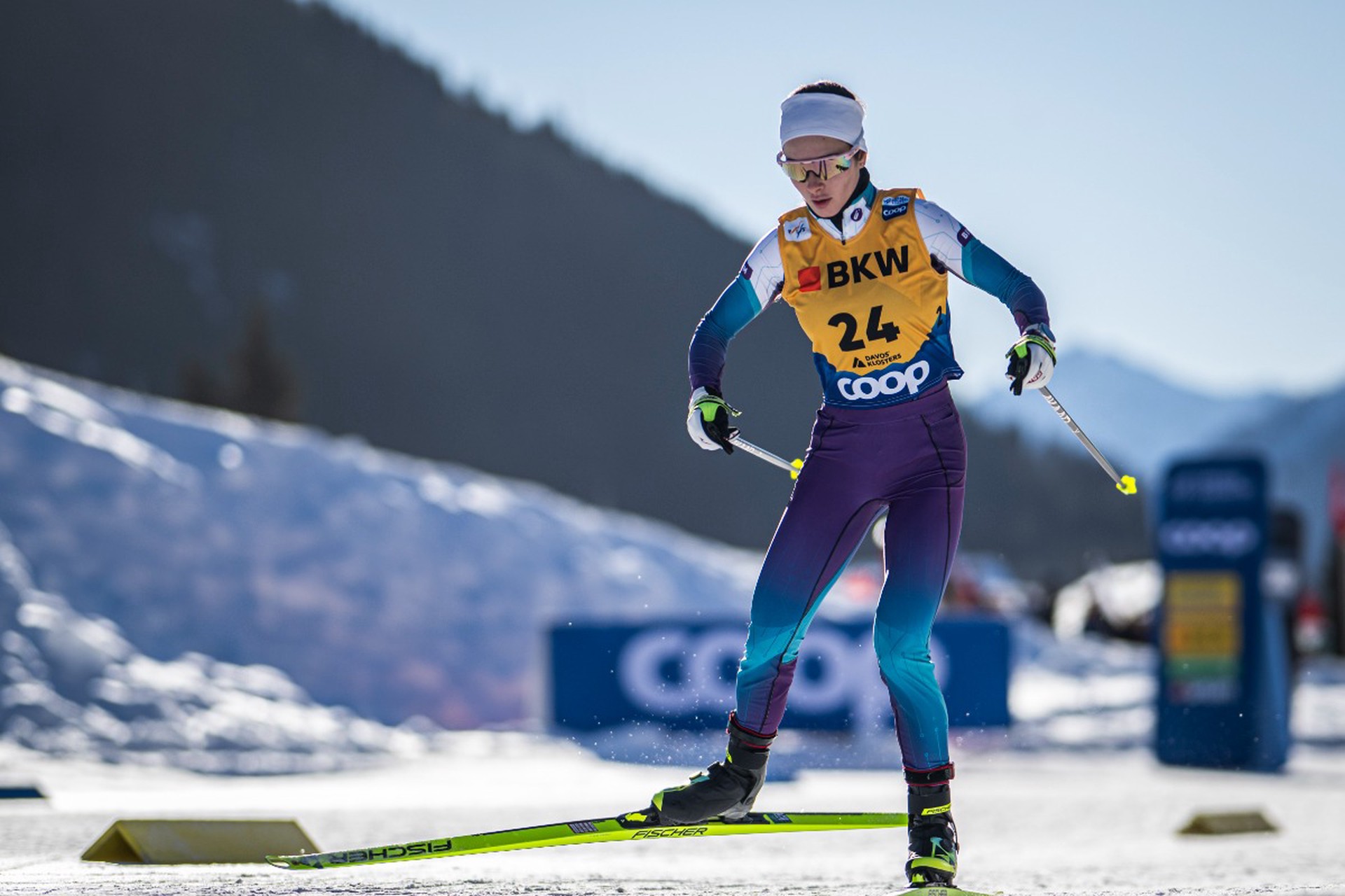 FIS закрыла путь на международные старты для российских лыжников
