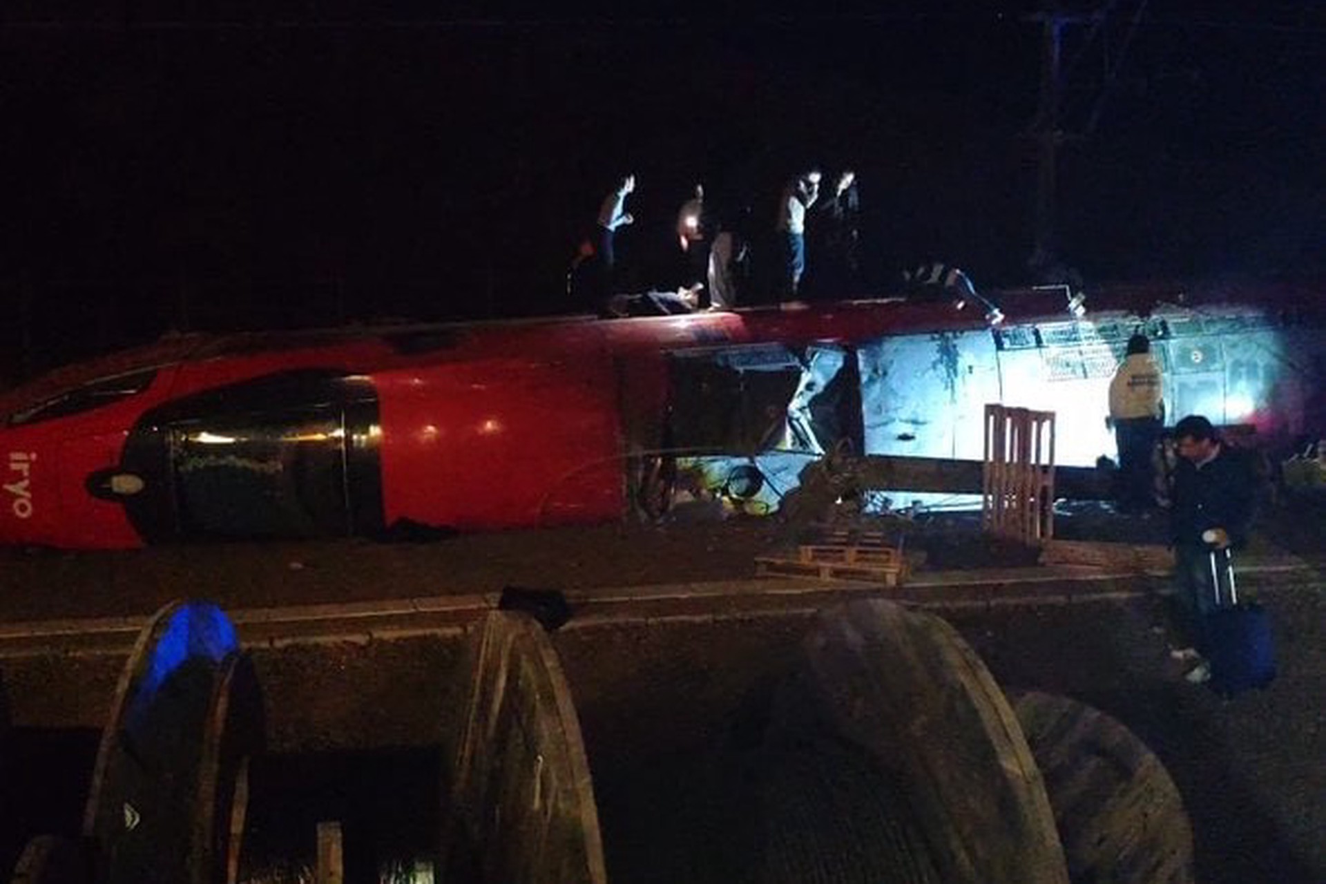 Катастрофа на железной дороге в Испании унесла жизни десятков человек