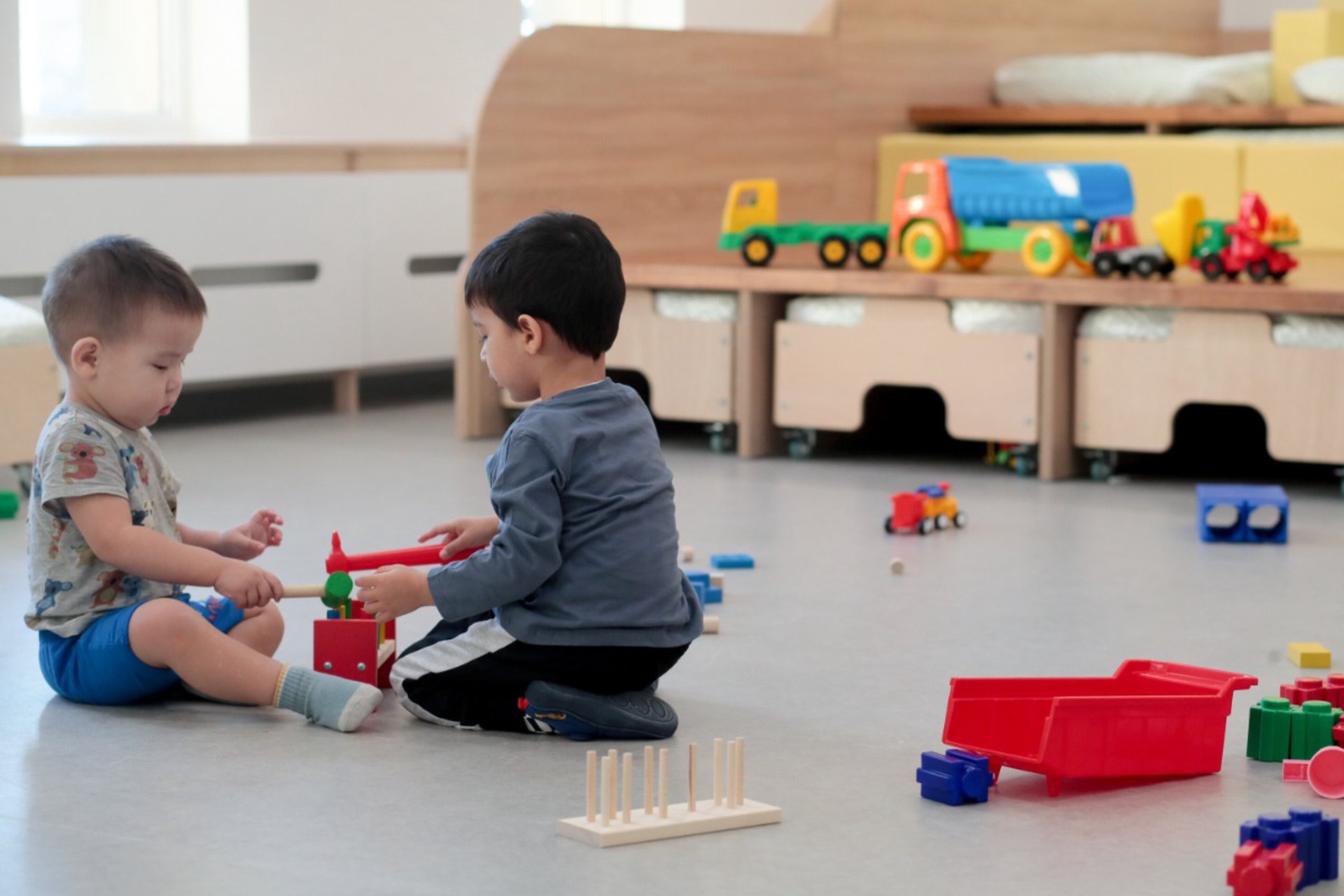 Педагоги возмутились идеей продления графика работы детсадов до 20:00