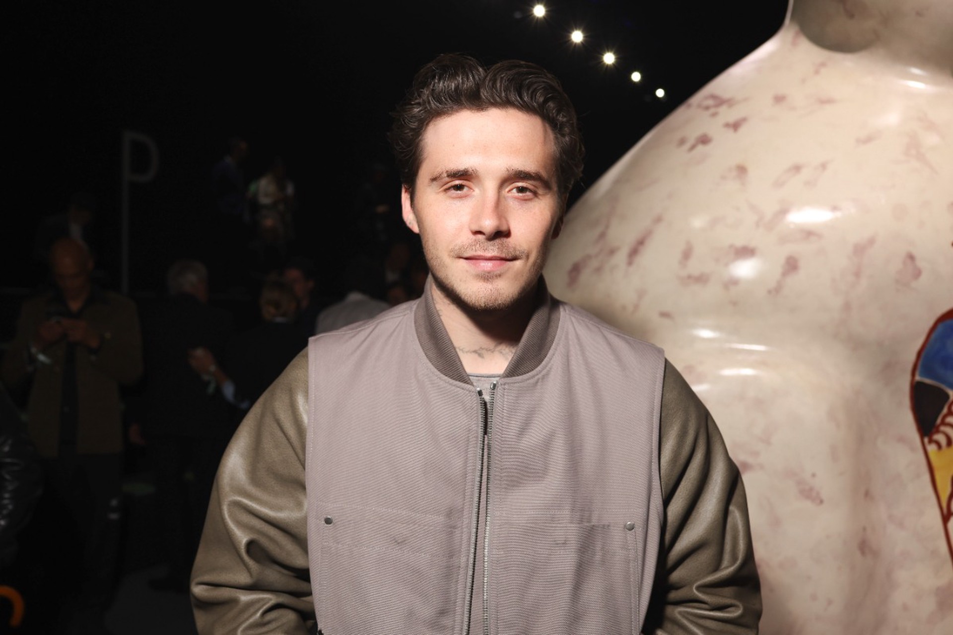 Жалобы старшего сына Бекхэма на родителей объяснила психолог