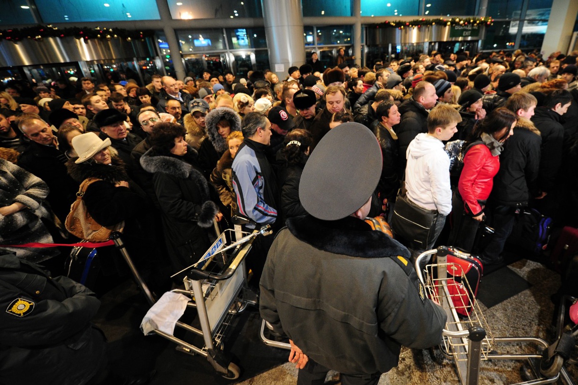 «Молитесь, у нас взорвали бомбу»: 15 лет со страшного теракта в Домодедове