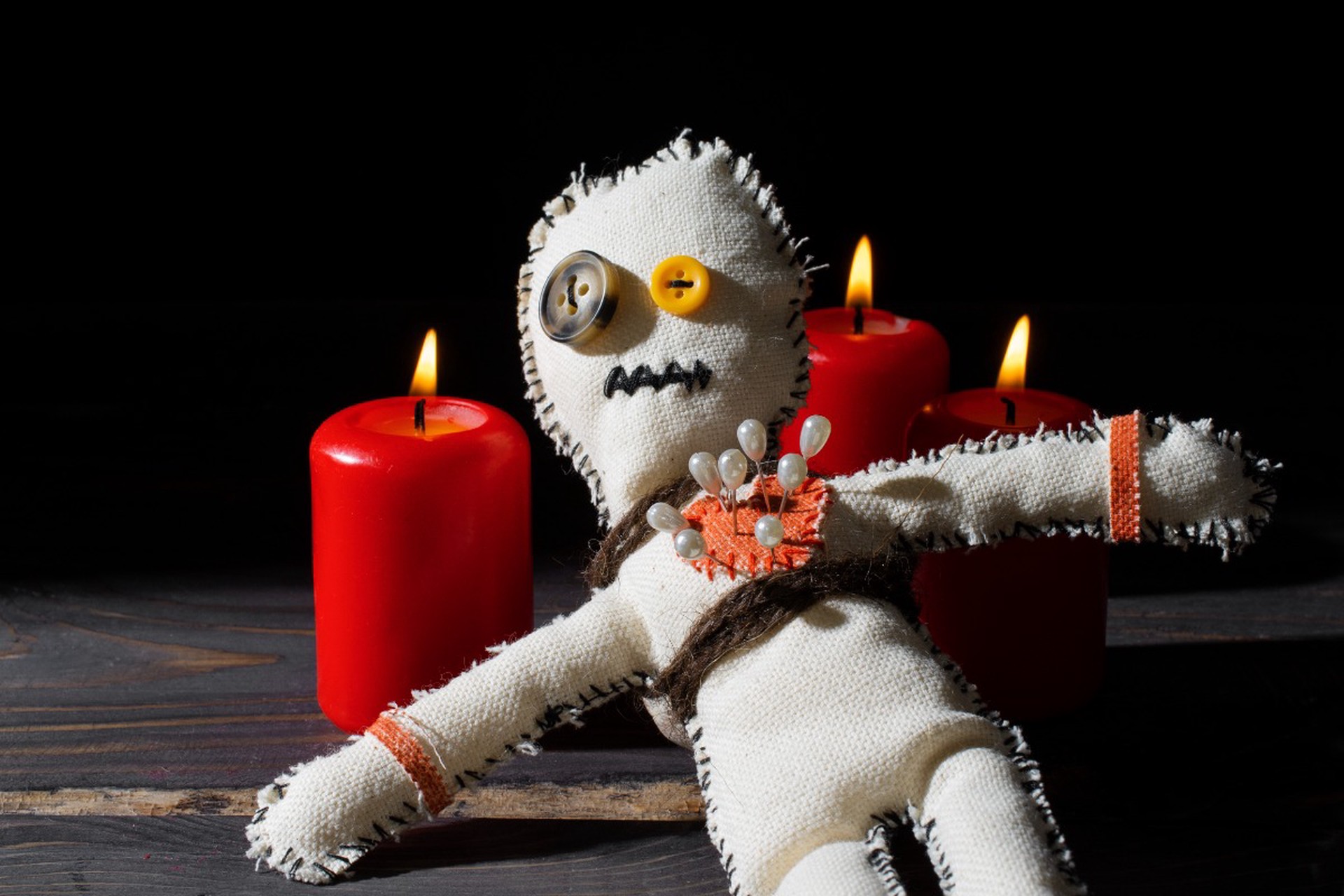 Сумасшедшая мать сделала из младенца куклу вуду