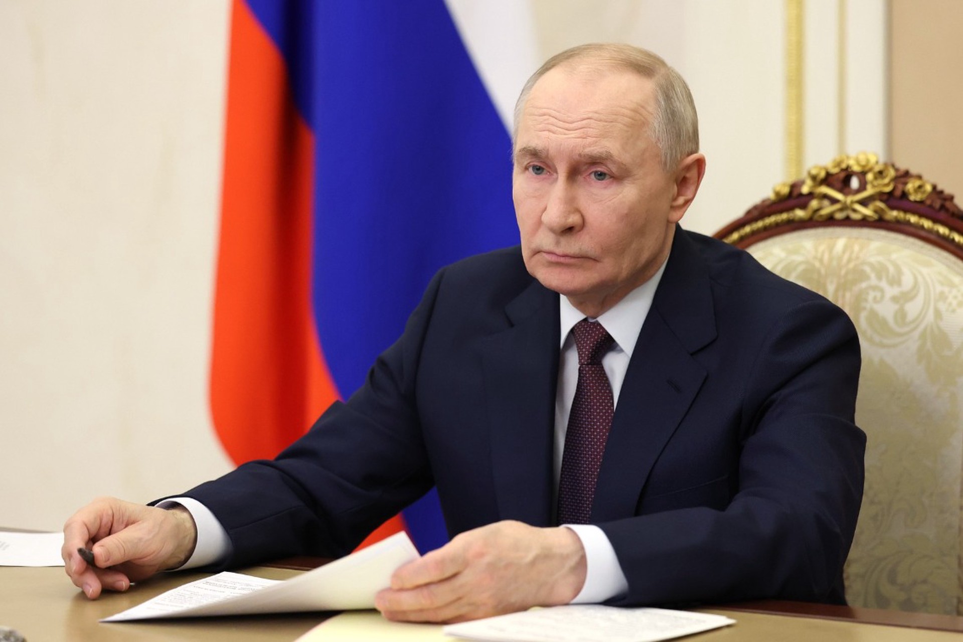 Путин призвал снизить налоговую нагрузку после обращения пекаря