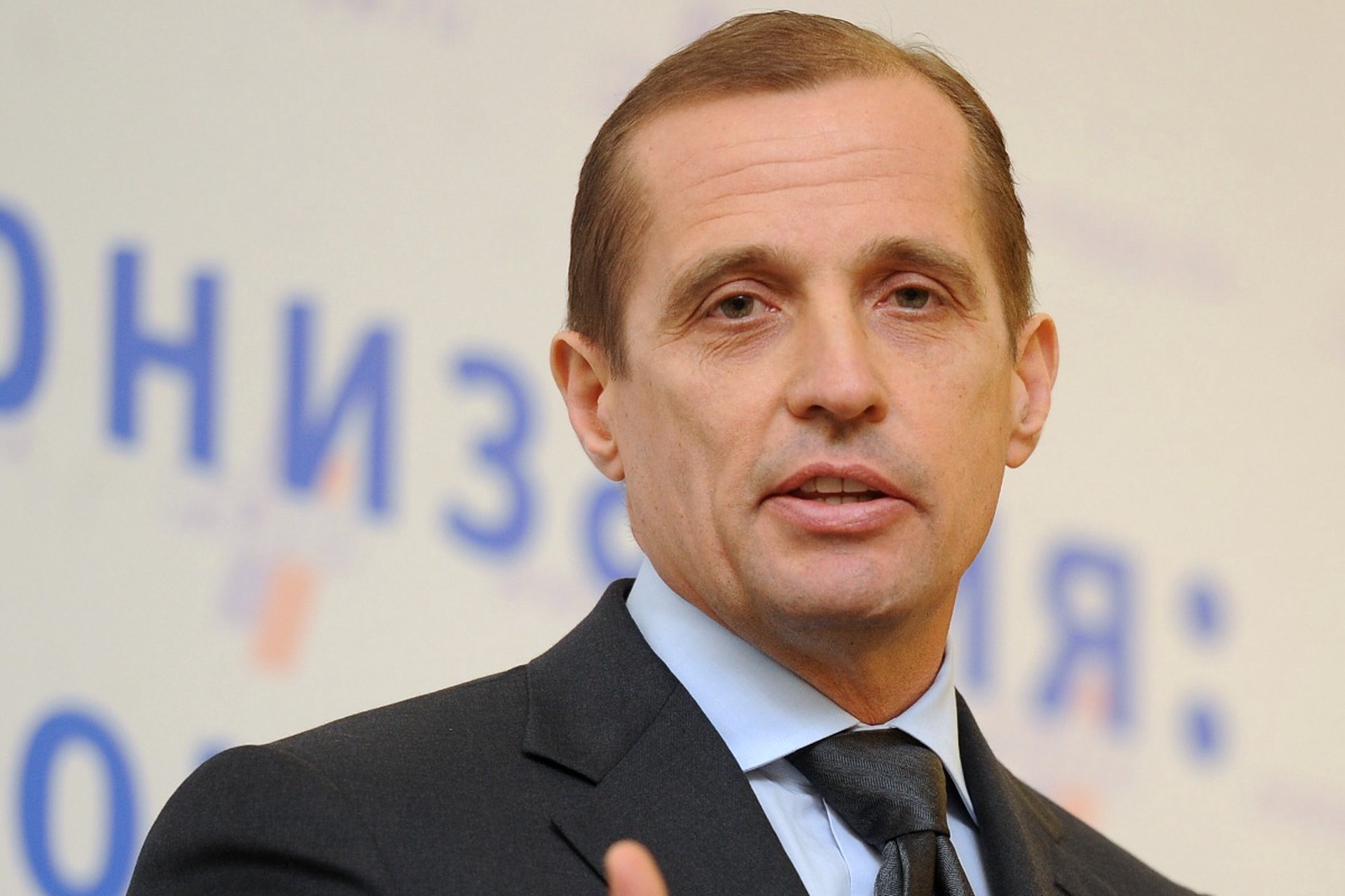 Экс-глава футбольного клуба признал вину в заказных убийствах