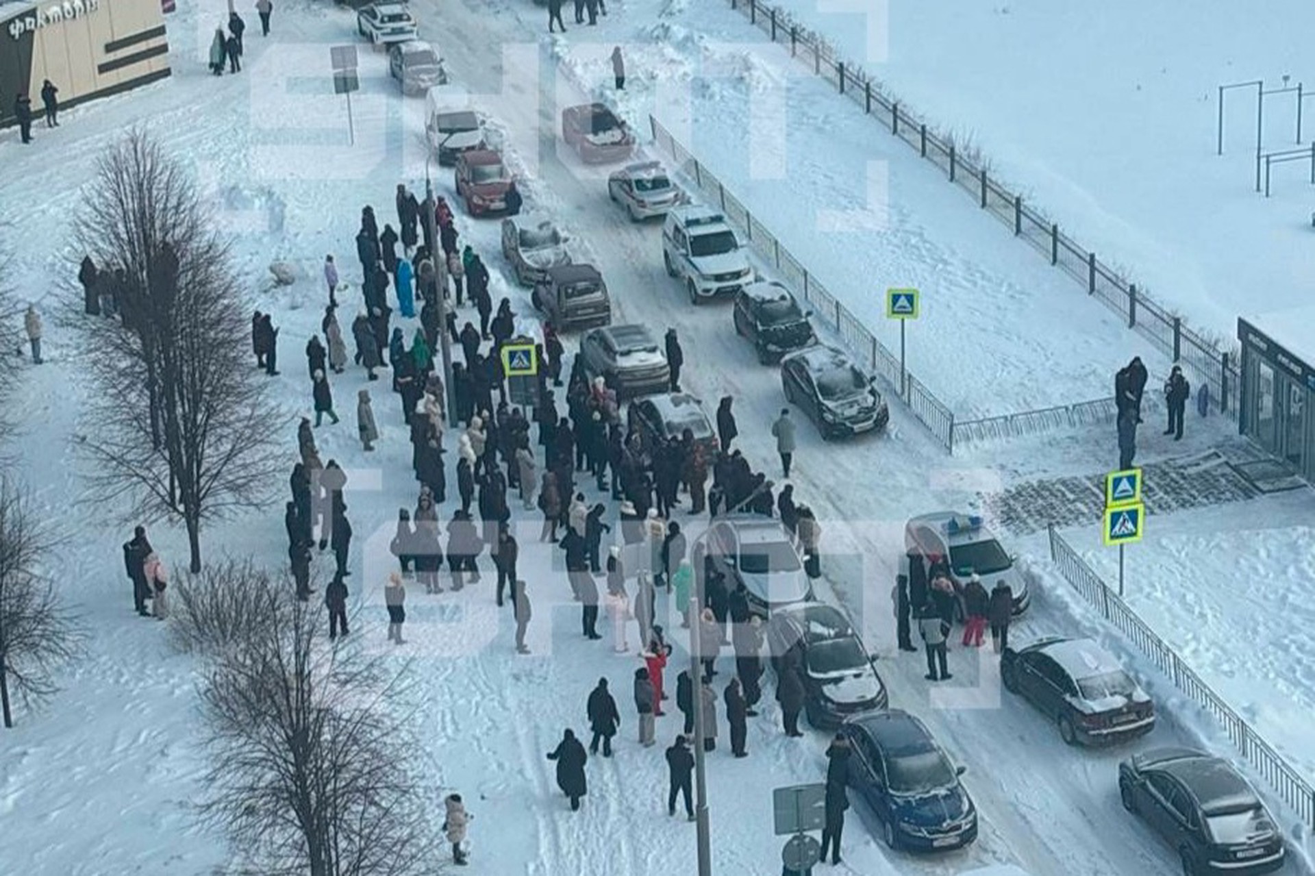 Напавший на школу подросток госпитализирован в тяжелом состоянии