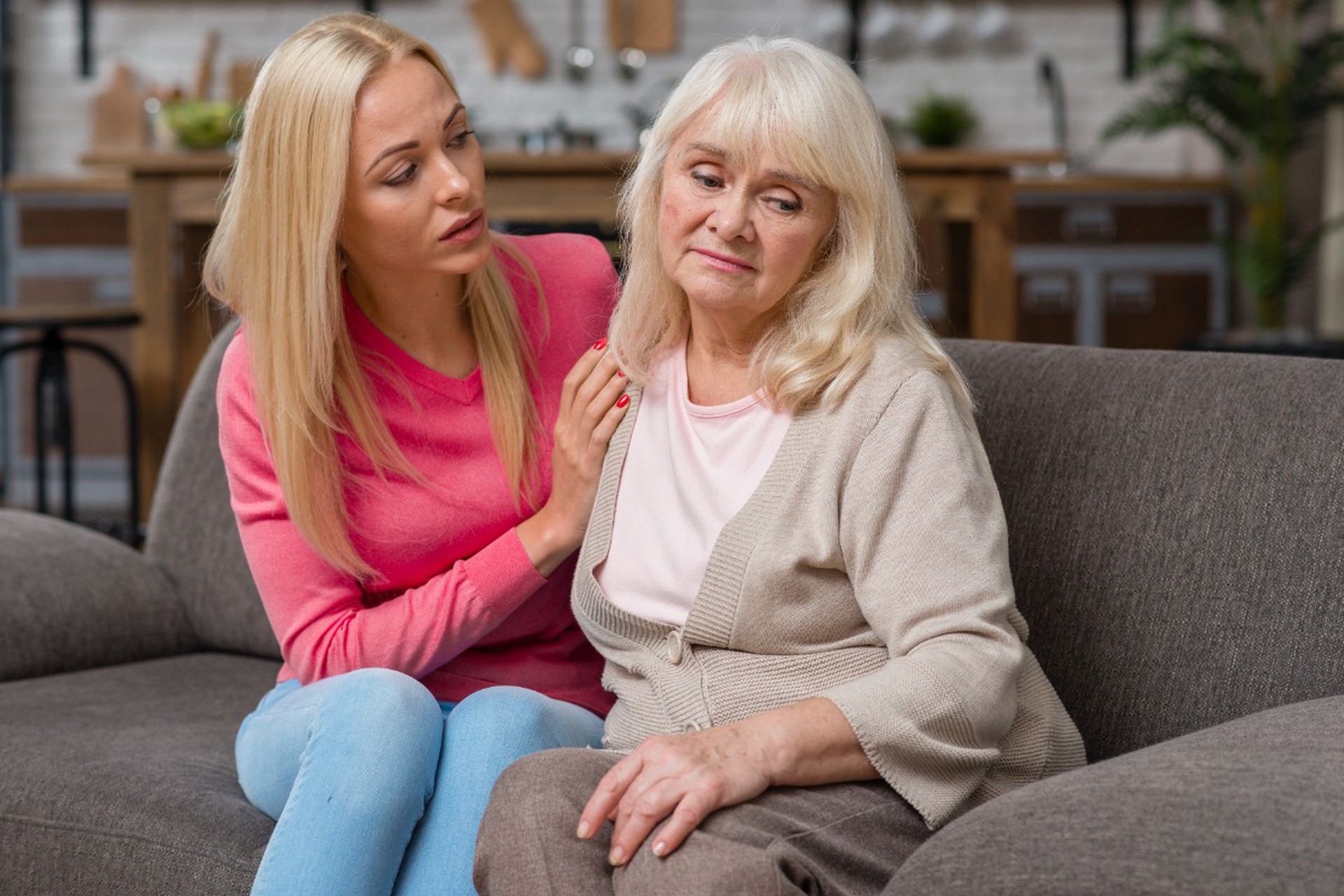 Психолог раскрыла опасность «синдрома старшей дочери»