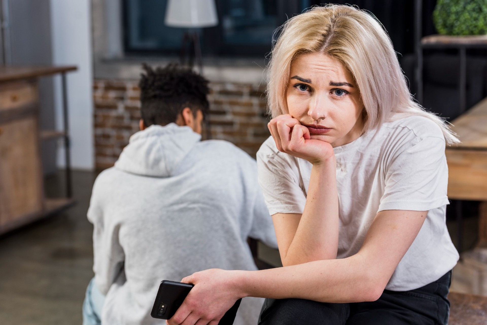 Психолог перечислила комплименты, которые оставят вас без секса