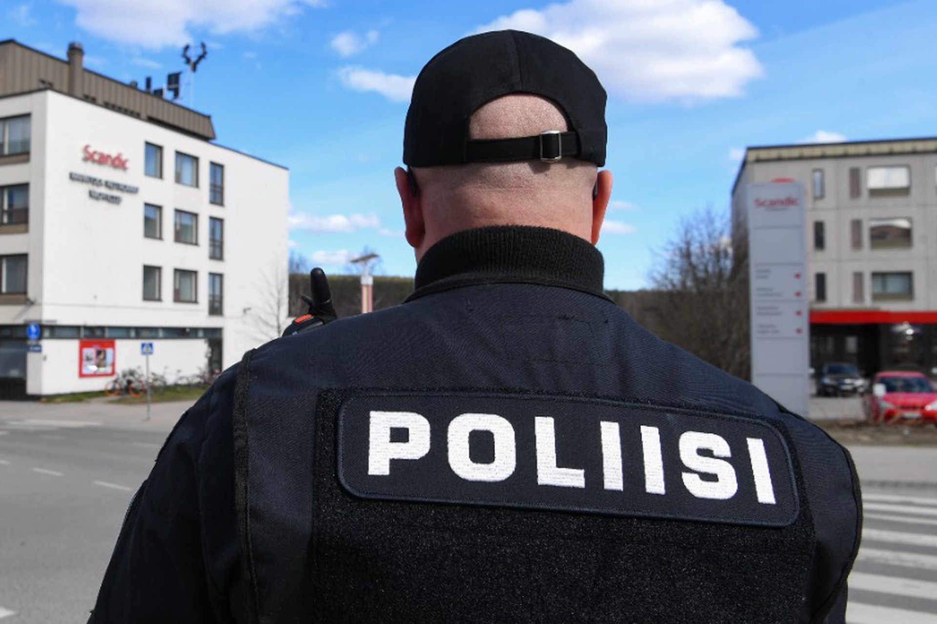 Пожилой мужчина десятилетиями жил в подвале в ужасных условиях