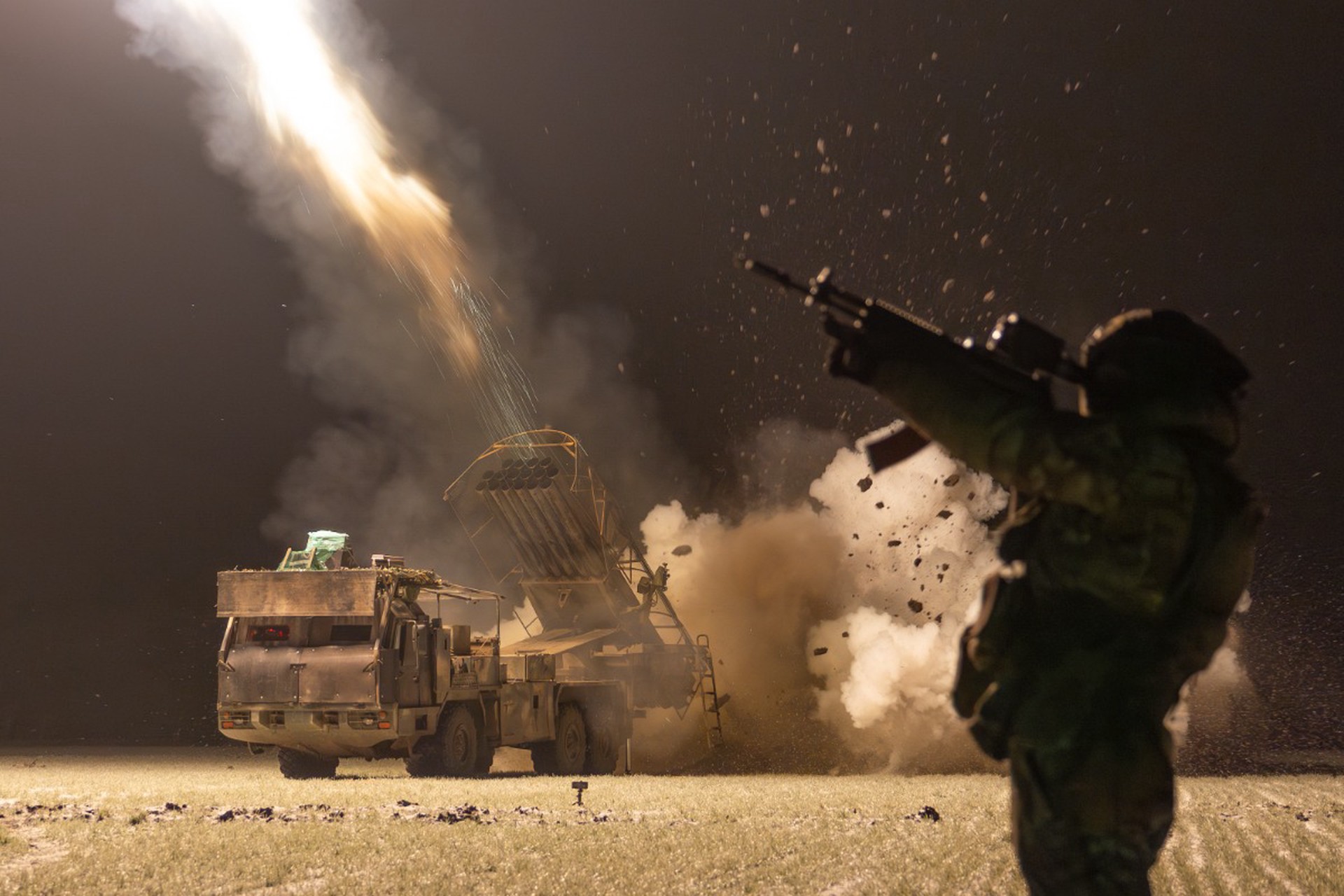 В НАТО осознают тщетность попыток победить Россию на поле боя, заявили в Госдуме