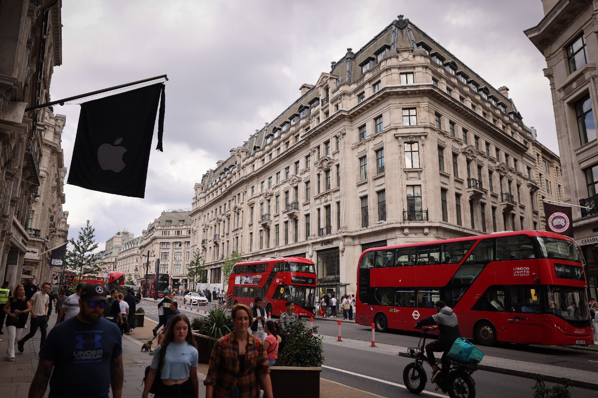 «Крайняя нищета»: британцы обходятся без еды и берут кредиты, чтобы выжить