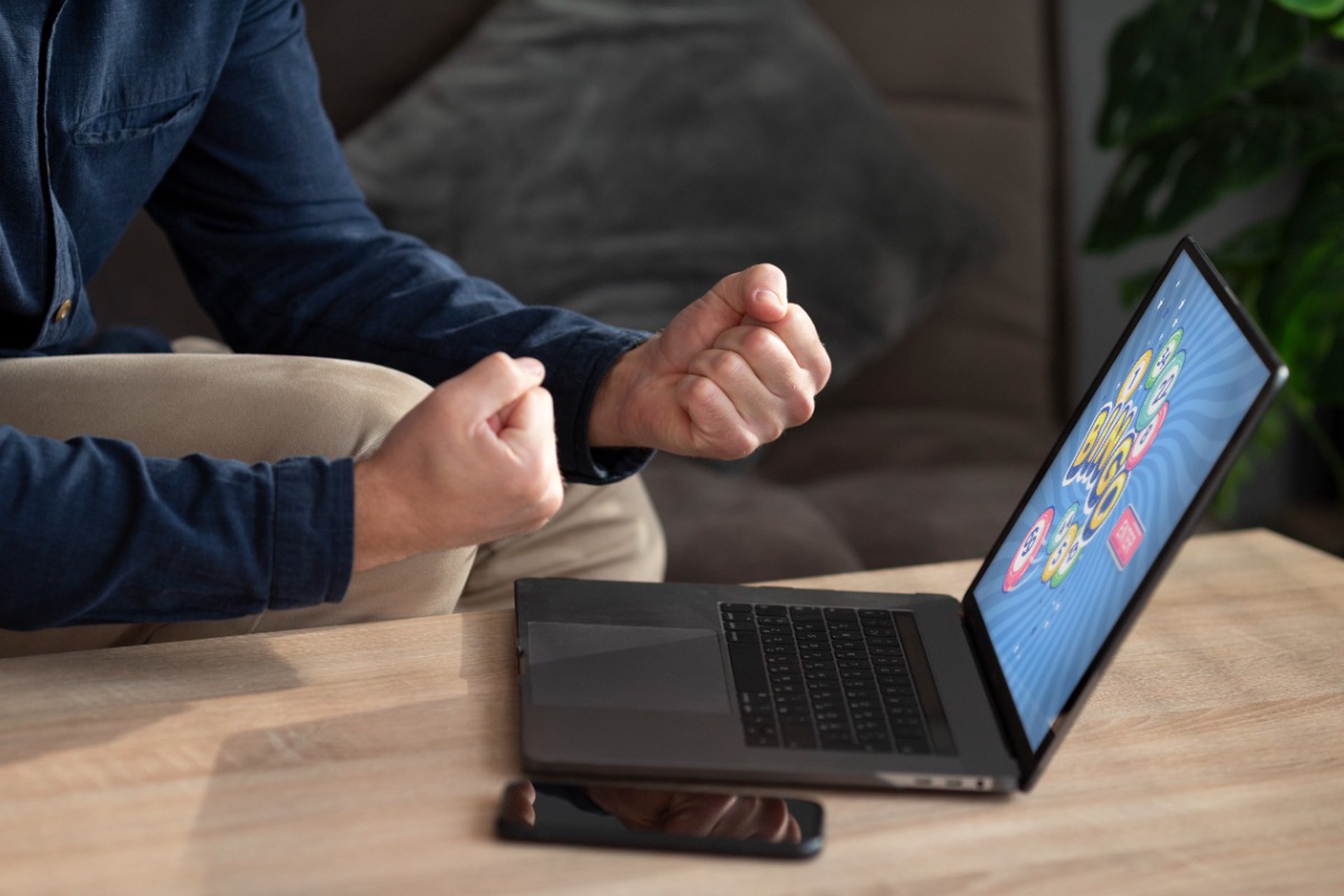 Психолог предрек рост числа разводов из-за легализации онлайн-казино