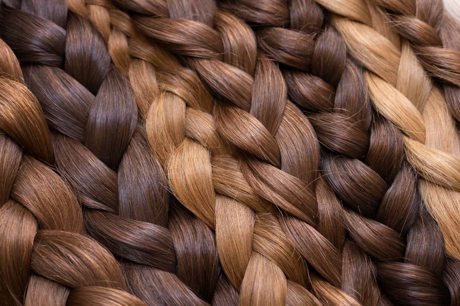 Раскрыта стоимость славянской косы на бьюти-рынке