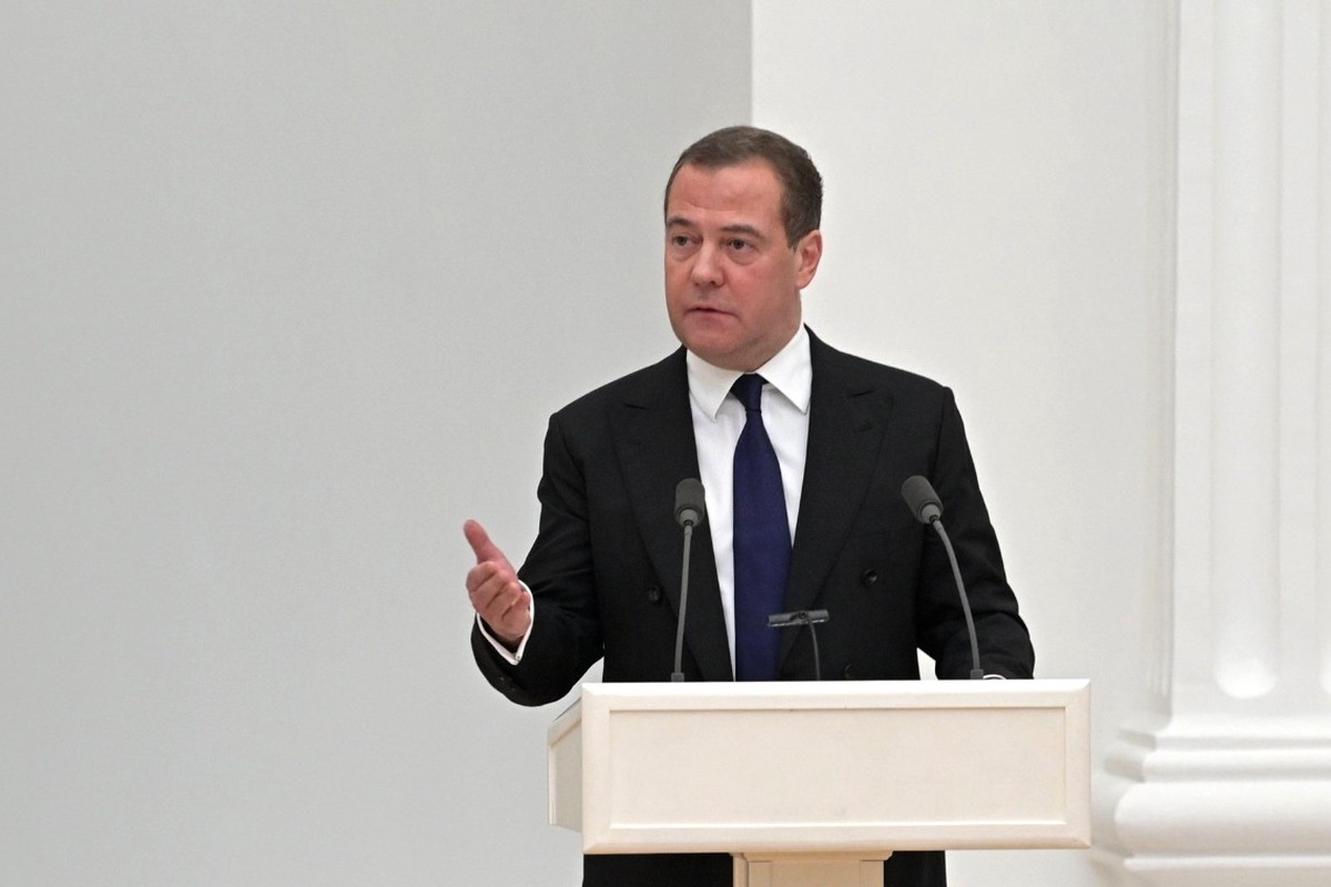 Медведев пошутил о близости России и Запада после испытаний «Сармата»