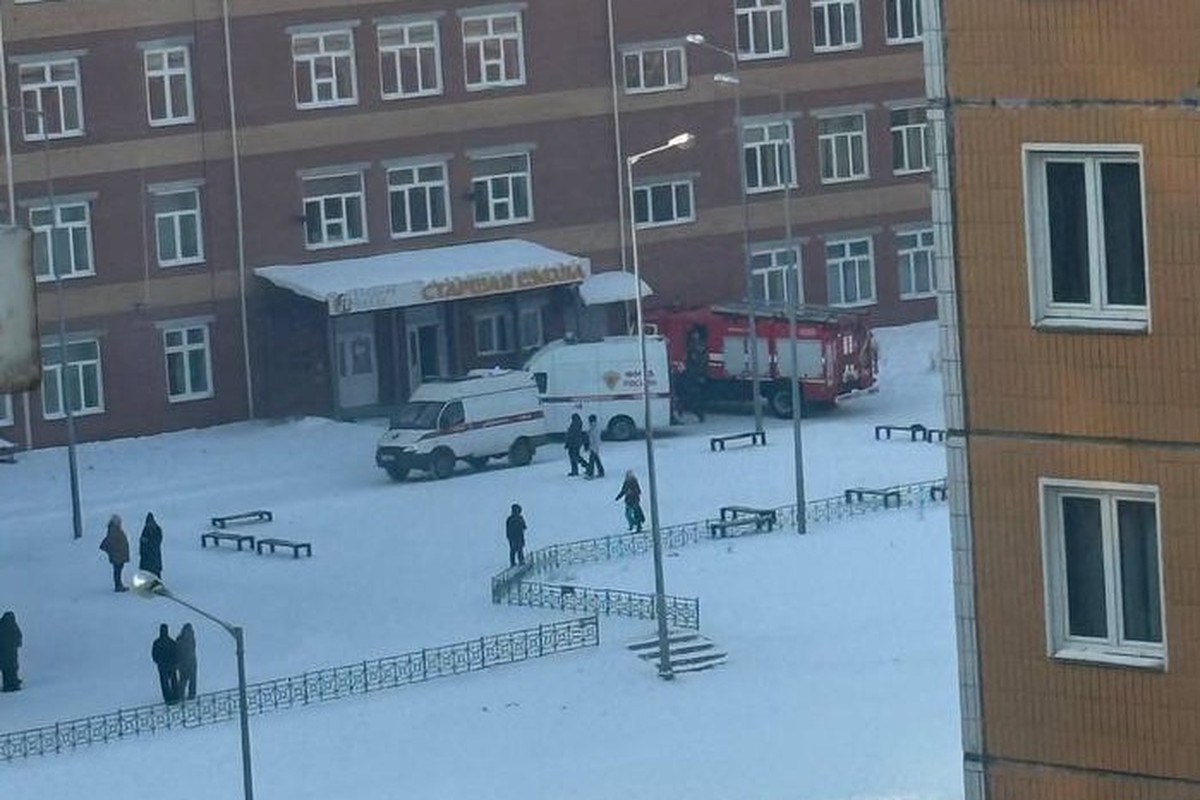 Пятеро детей и учитель пострадали при нападении в школе Красноярска