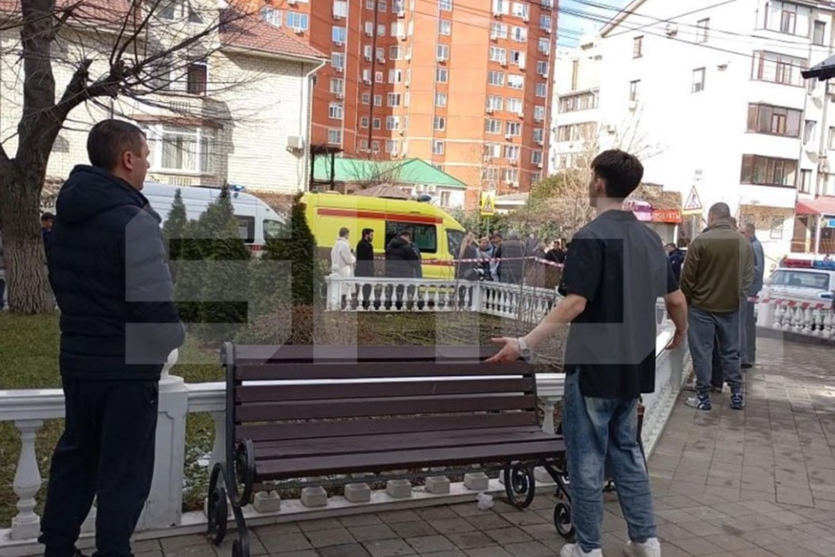 «У нас теракт»: в техникуме Анапы студенты прощались с родными