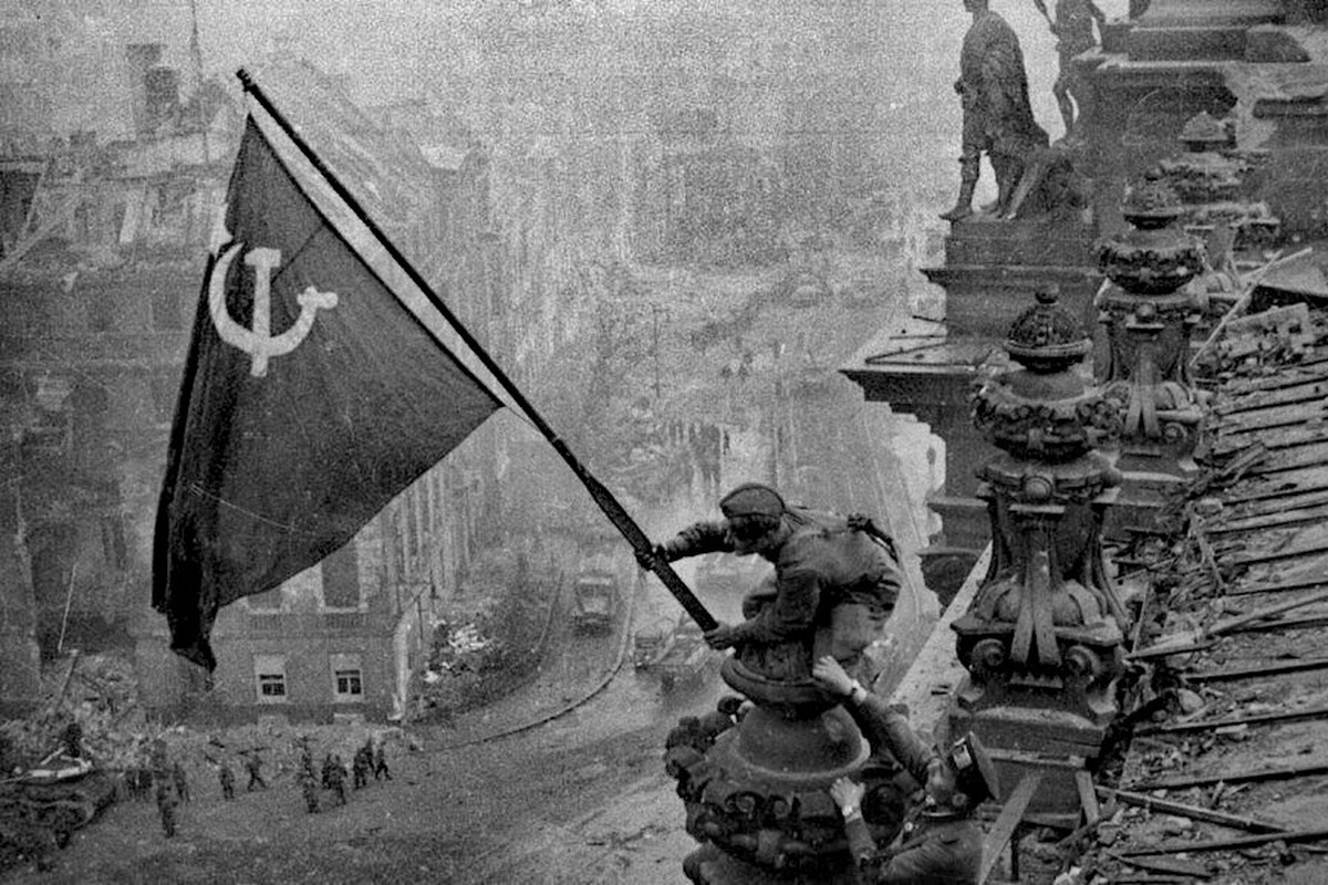 Профессор рассказал, как бороться с искажением истории Второй мировой войны