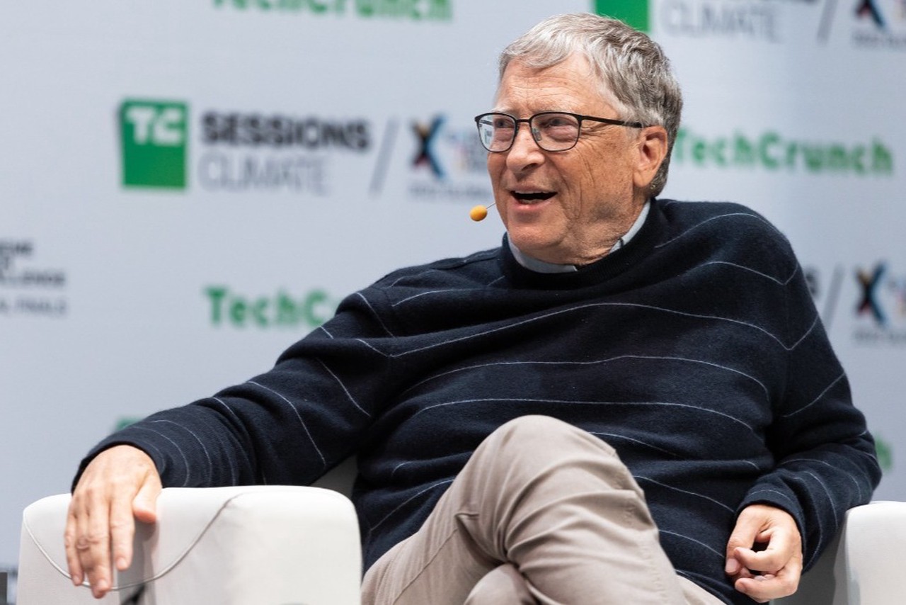 Трамп бьет детей и русские модели: что стало известно из новых файлов Эпштейна