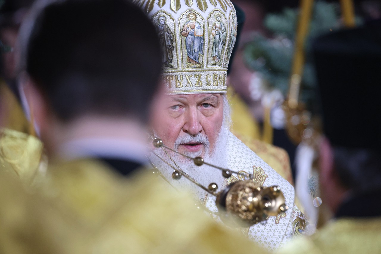 Снежный Армагеддон в Москве, осел-участник СВО, прощание с утонувшим в Босфоре россиянином: главные события января в объективе «Абзаца»