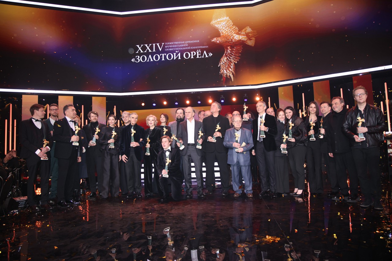 Снежный Армагеддон в Москве, осел-участник СВО, прощание с утонувшим в Босфоре россиянином: главные события января в объективе «Абзаца»