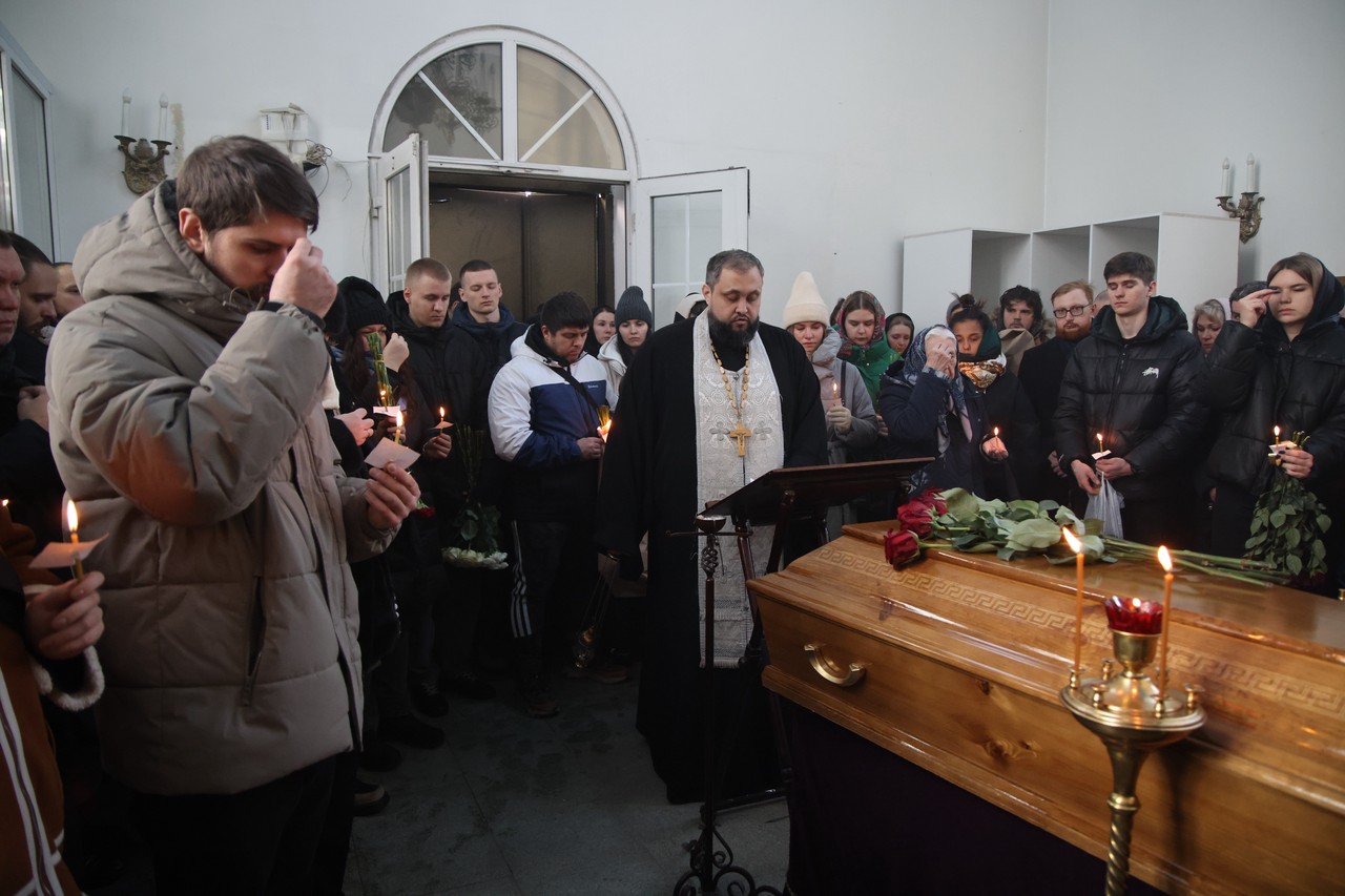 Снежный Армагеддон в Москве, осел-участник СВО, прощание с утонувшим в Босфоре россиянином: главные события января в объективе «Абзаца»