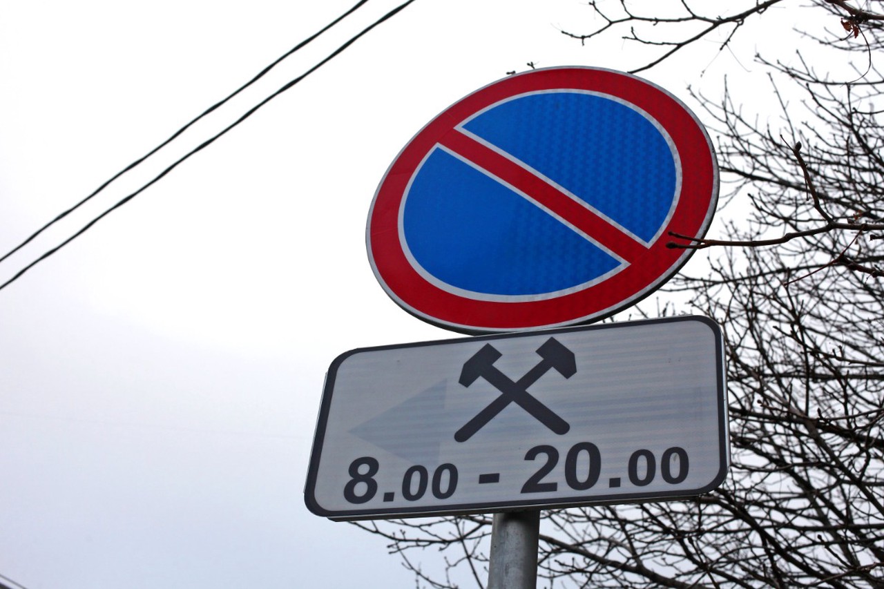 «Лучик» в темном царстве: как транспортный коллапс сковывает школу на севере Москвы