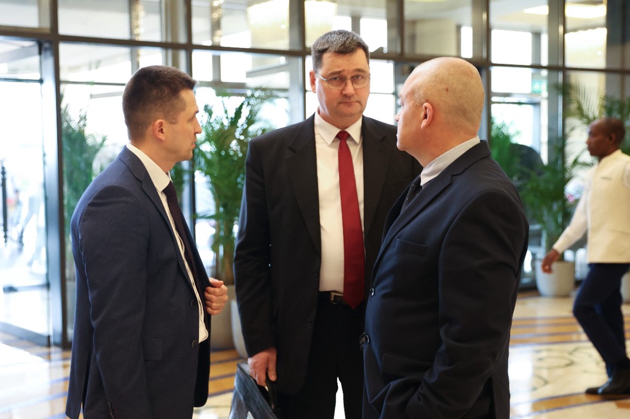 «Киеву лучше побыстрее сесть за стол»: что пишут иноСМИ о переговорах в Женеве