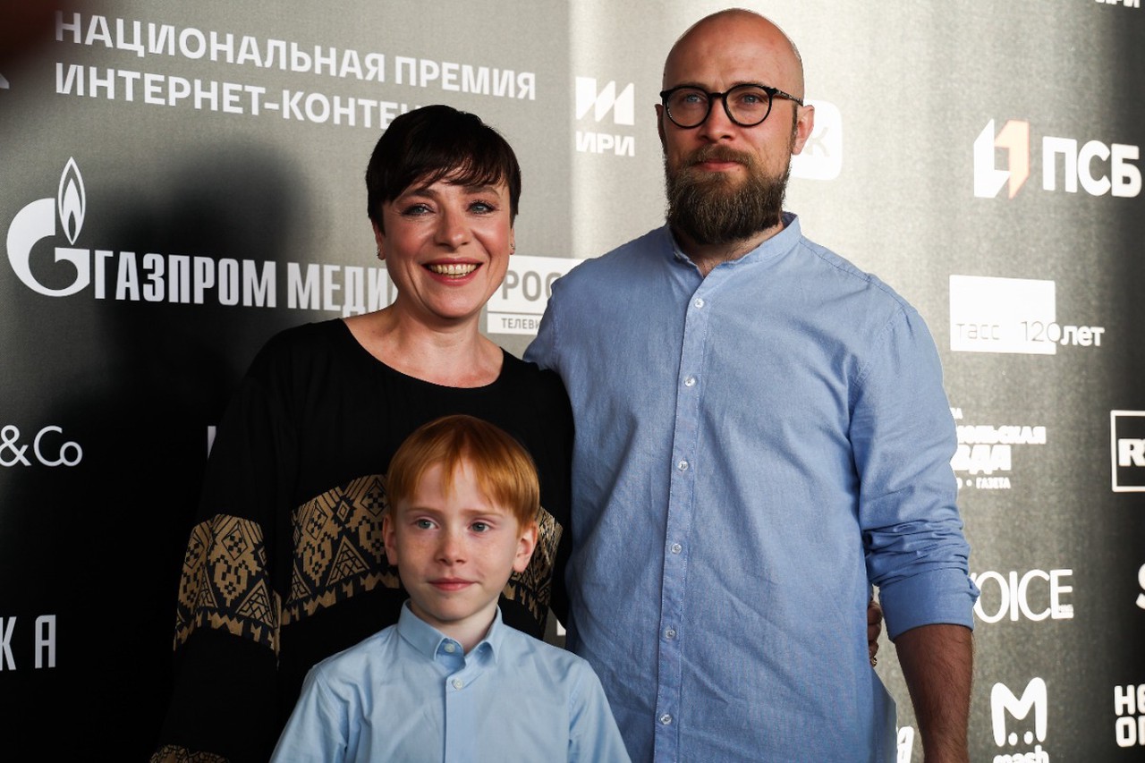 «Христос вернул мне смысл жизни»: у кого из российских звезд тесная связь с Богом