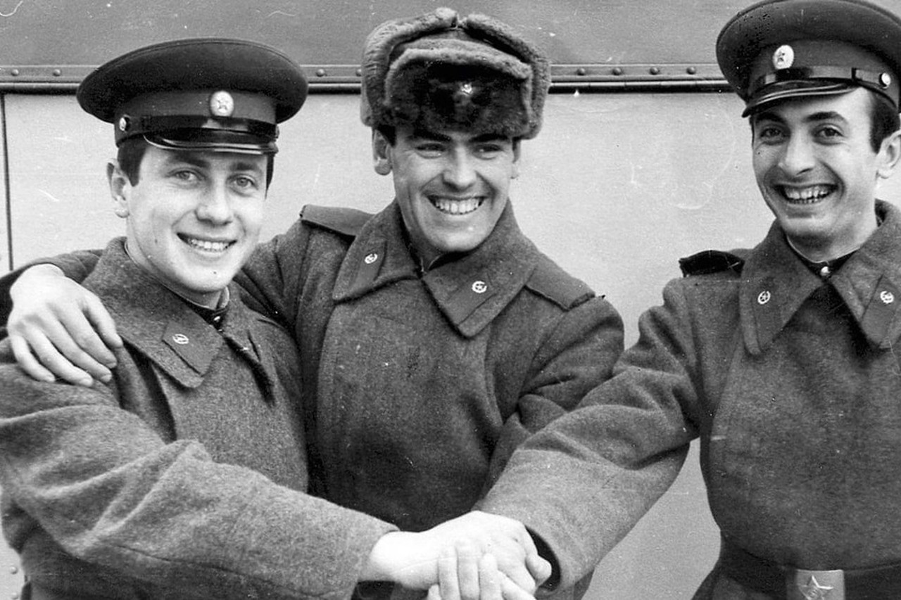 23 Февраля. День защитника Отечества: звезды, которые служили и не служили