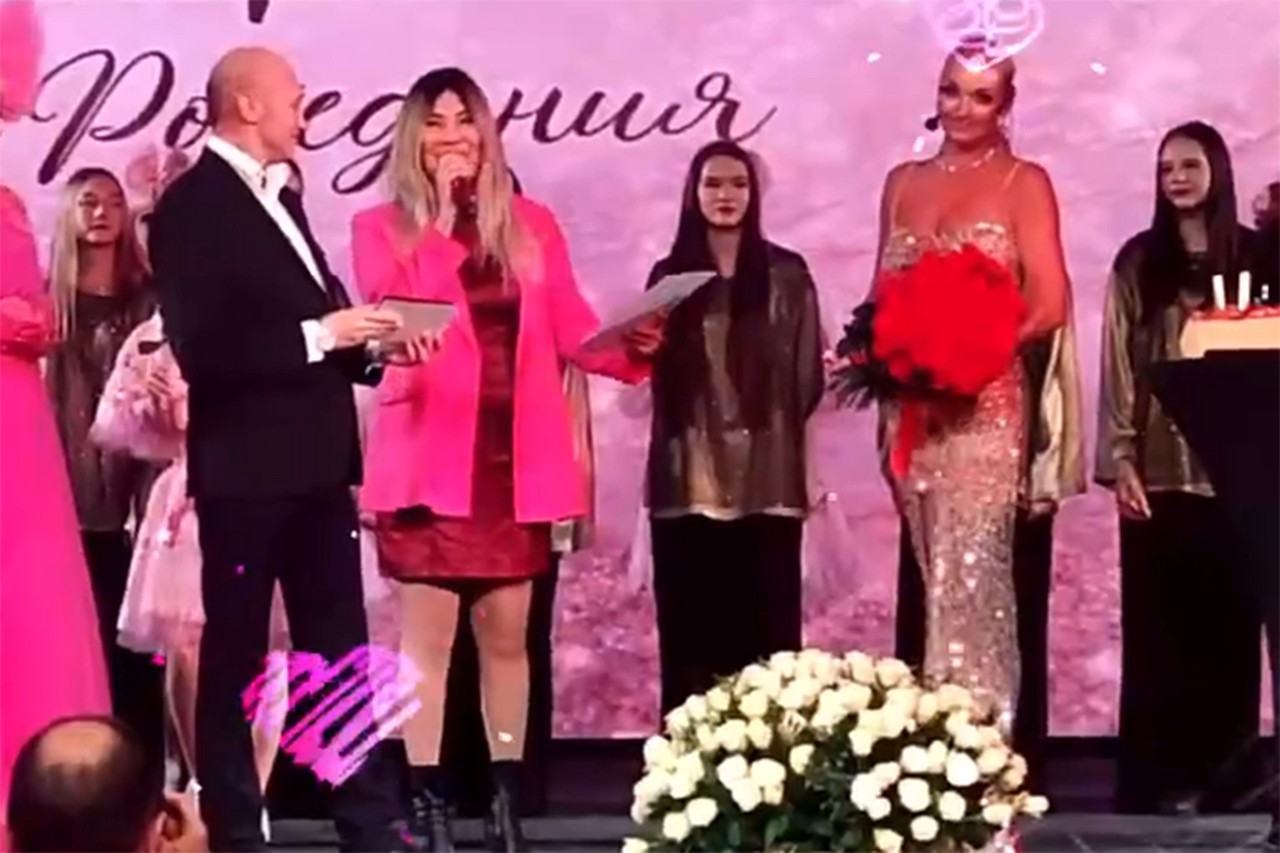 Незаслуженные артисты: награждение каких звезд вызвало вопросы у публики