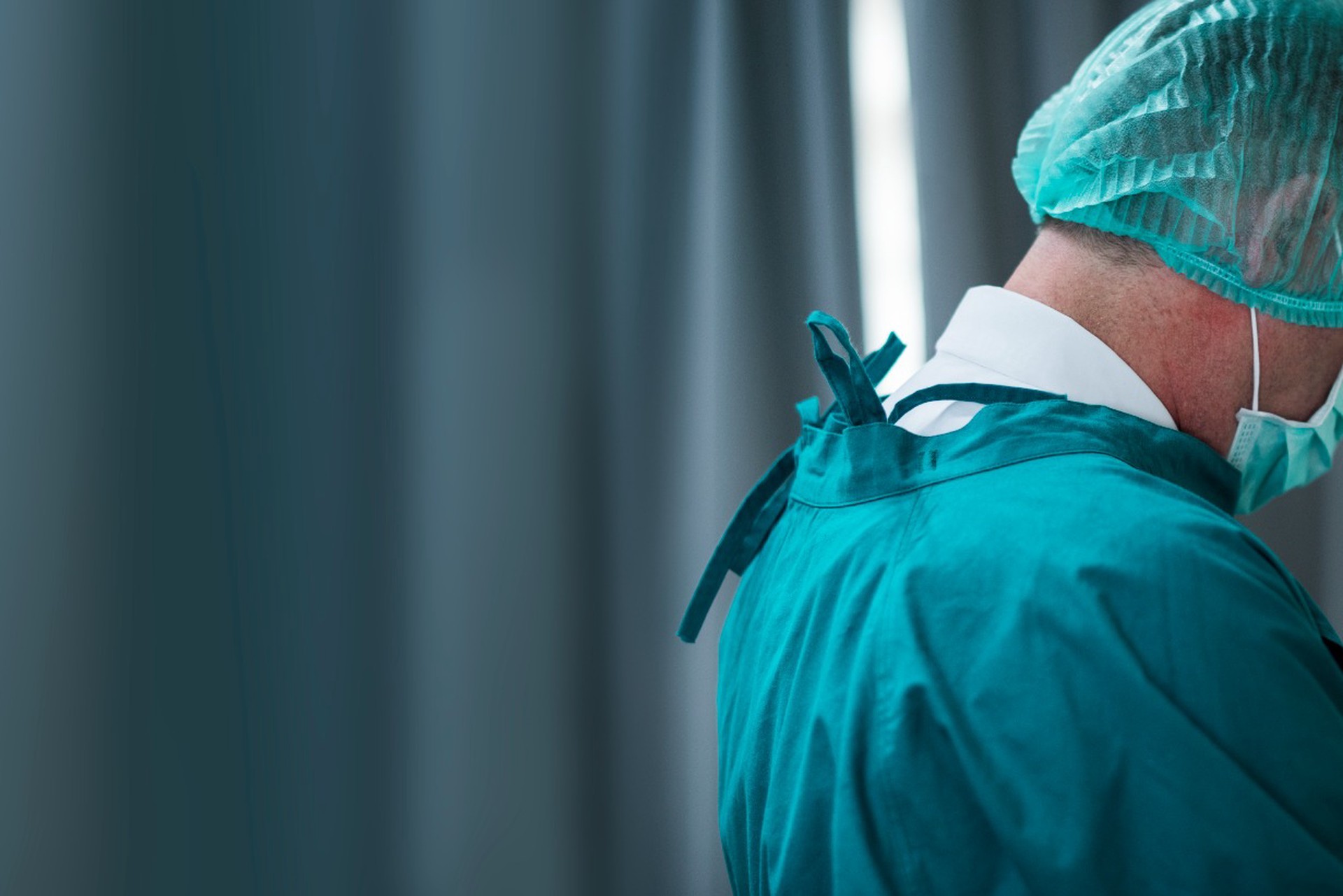 Студенты-медики глумились над беспомощными пациентами, снимая это на видео