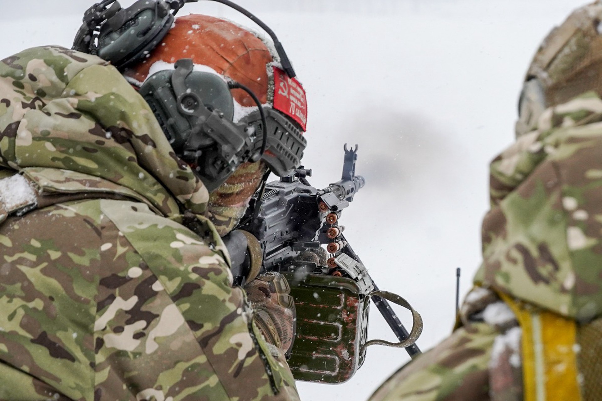 «Мы воевали с иностранцами»: наемники приняли российского бойца за солдата ВСУ