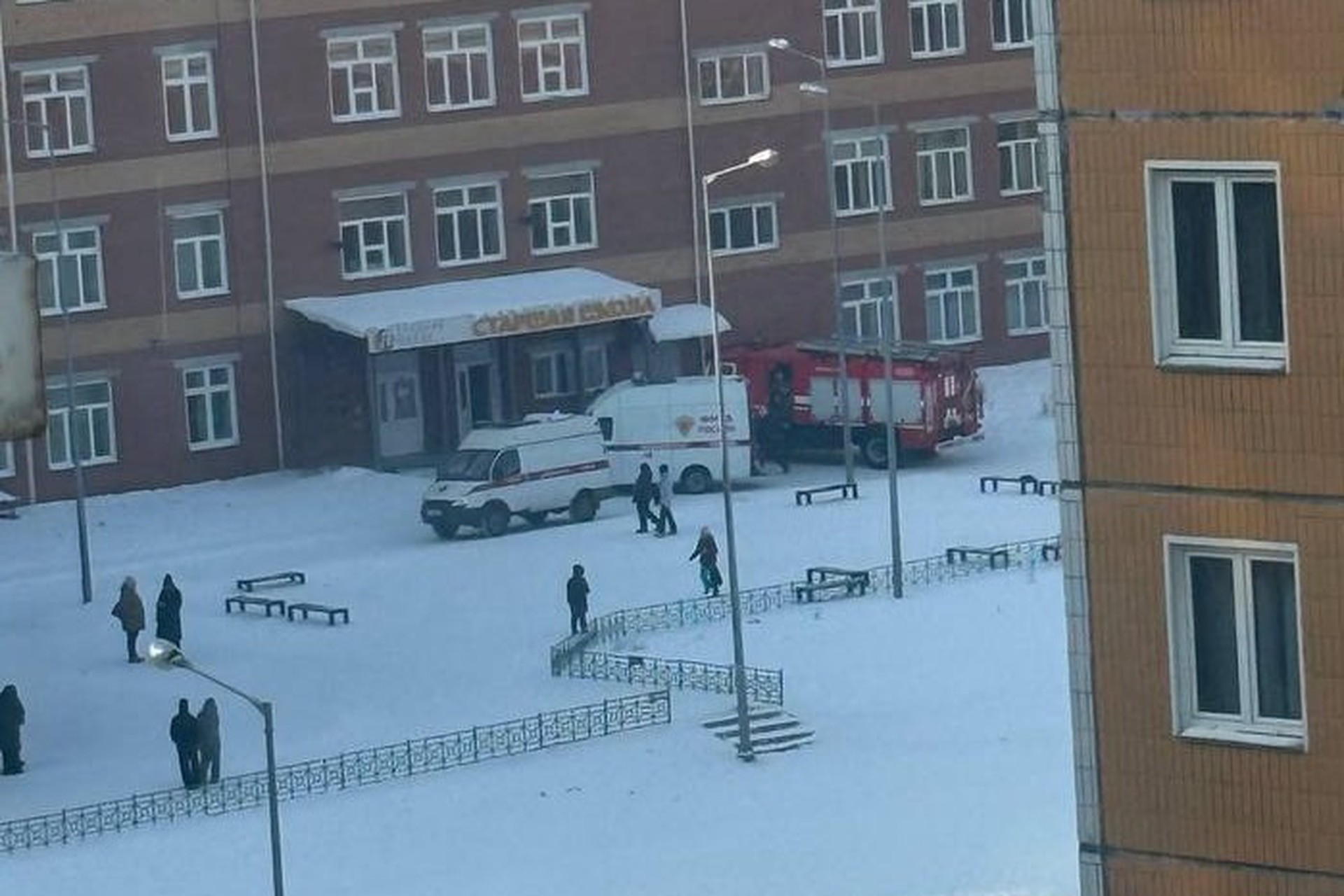 Пятеро детей и учитель пострадали при нападении в школе Красноярска