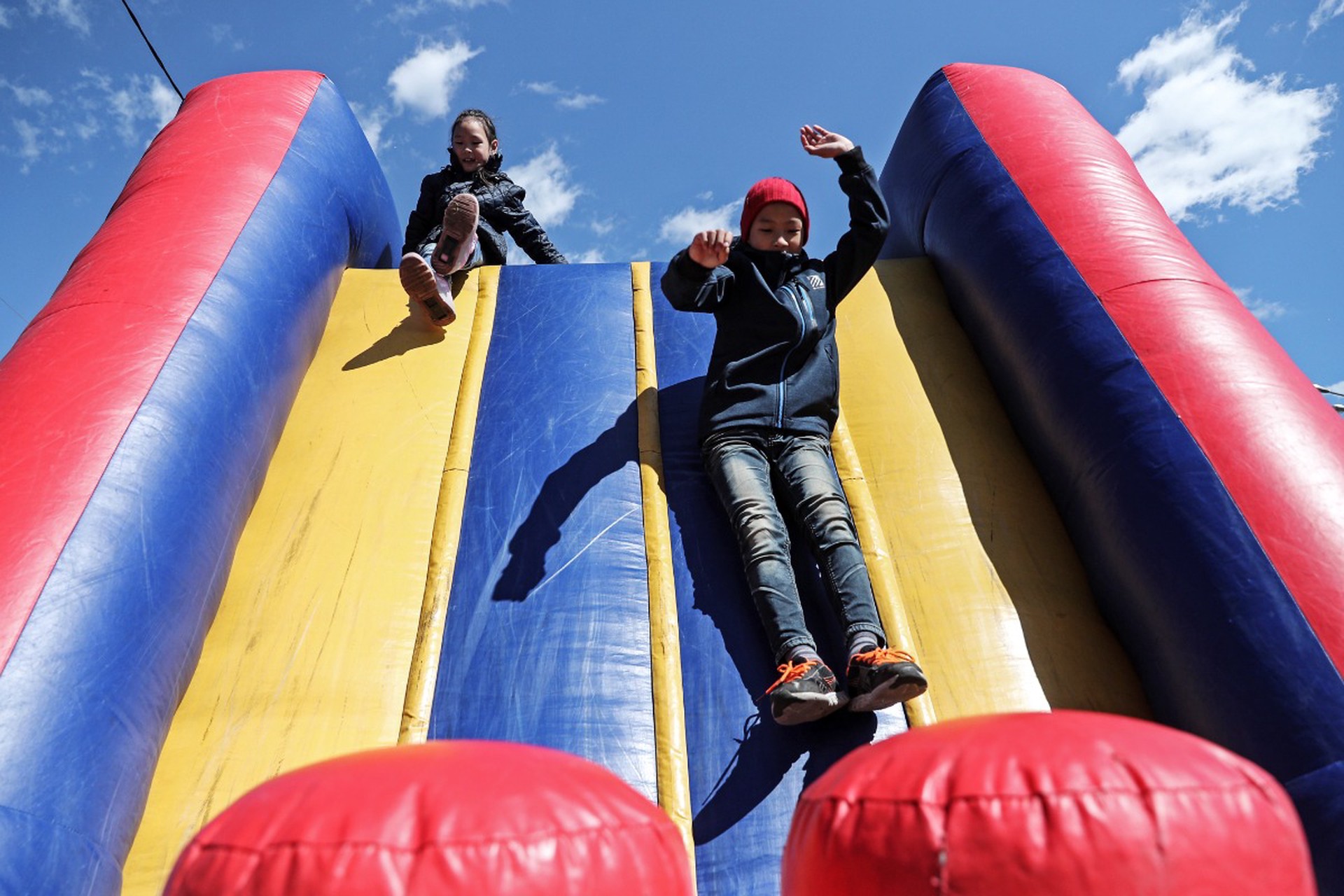 Надувные батуты могут запретить в России