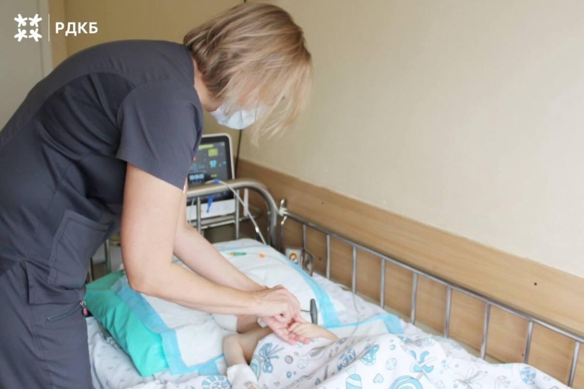 Выбросивший маленькую дочь из окна в Уфе признан невменяемым