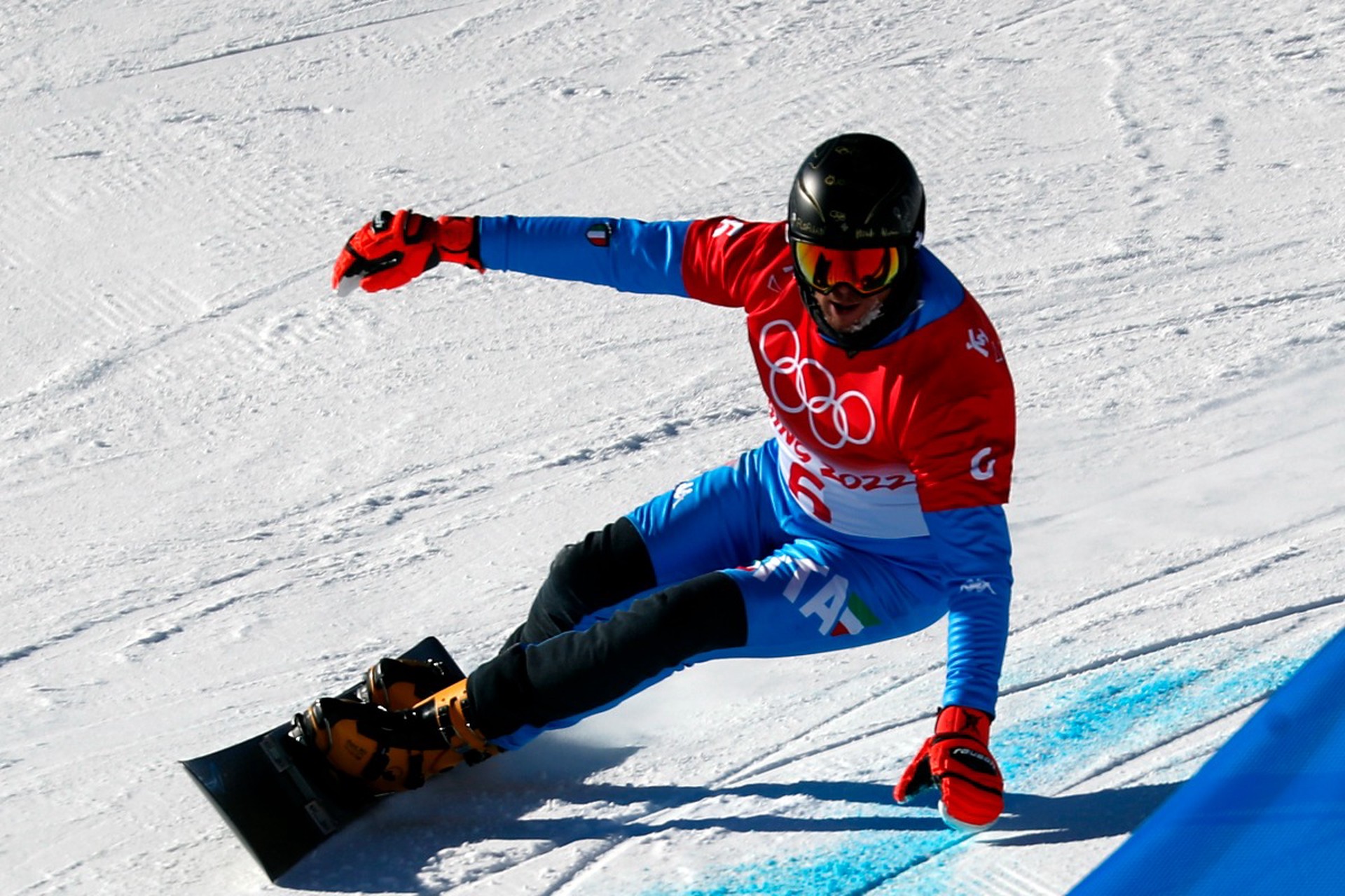 Итальянский спортсмен выступил с российским флагом на Олимпиаде