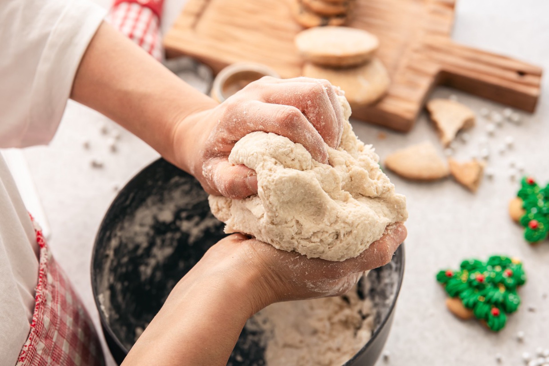 Выпечка к чаю: простые пироги из доступных продуктов