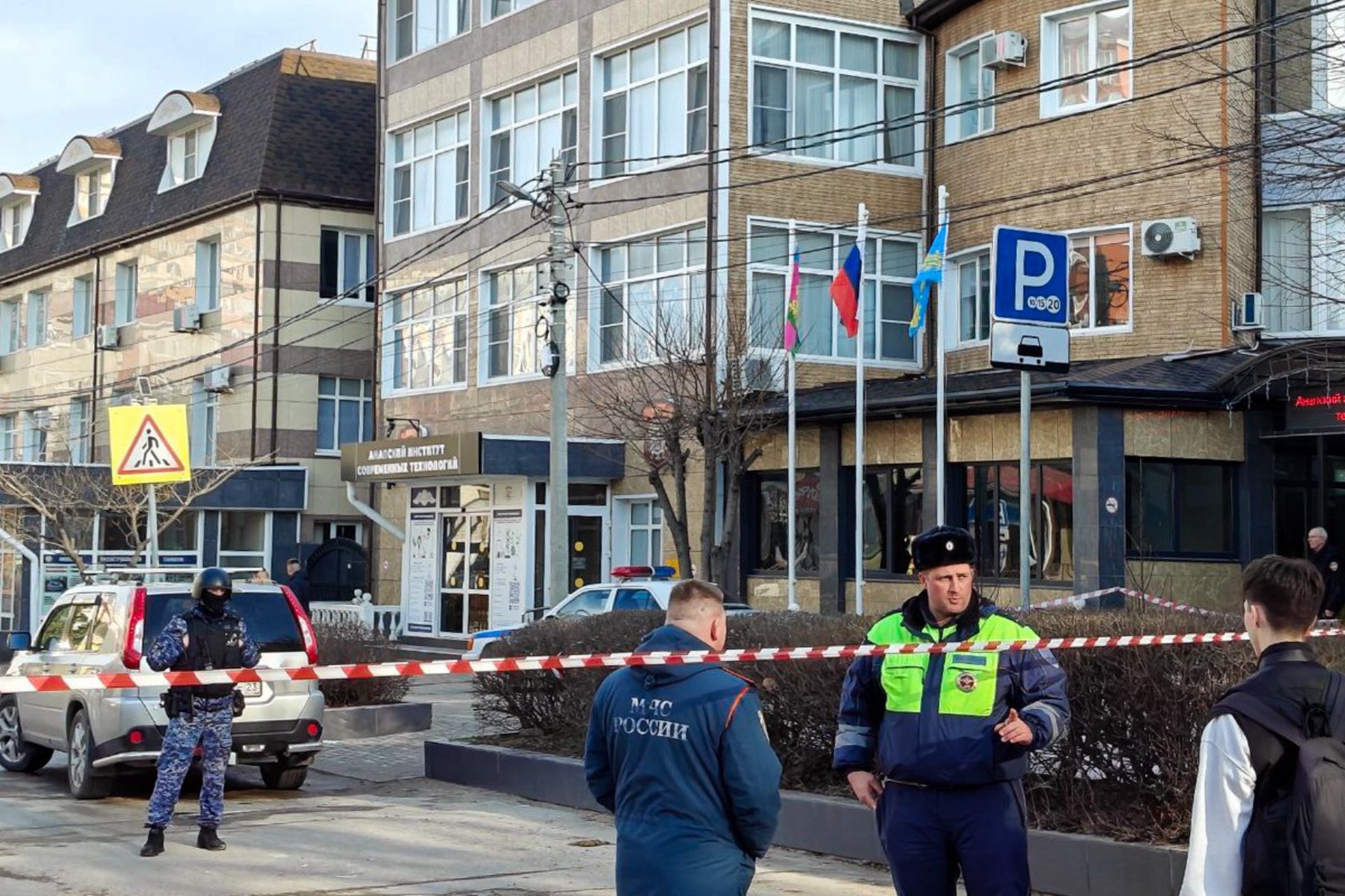 Студенты поделились подробностями нападения на колледж в Анапе