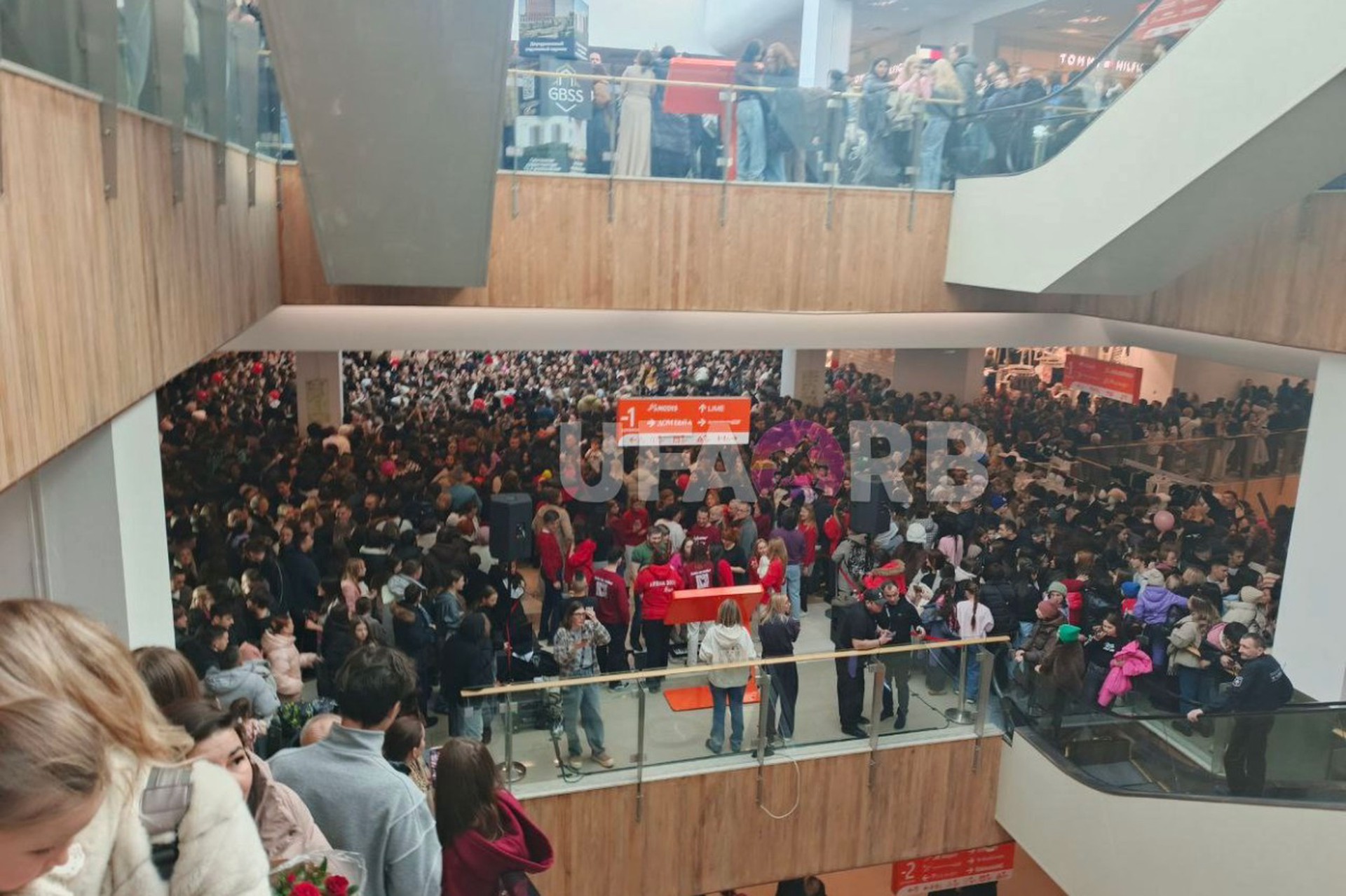 Ребенка едва не растоптали в давке на День святого Валентина