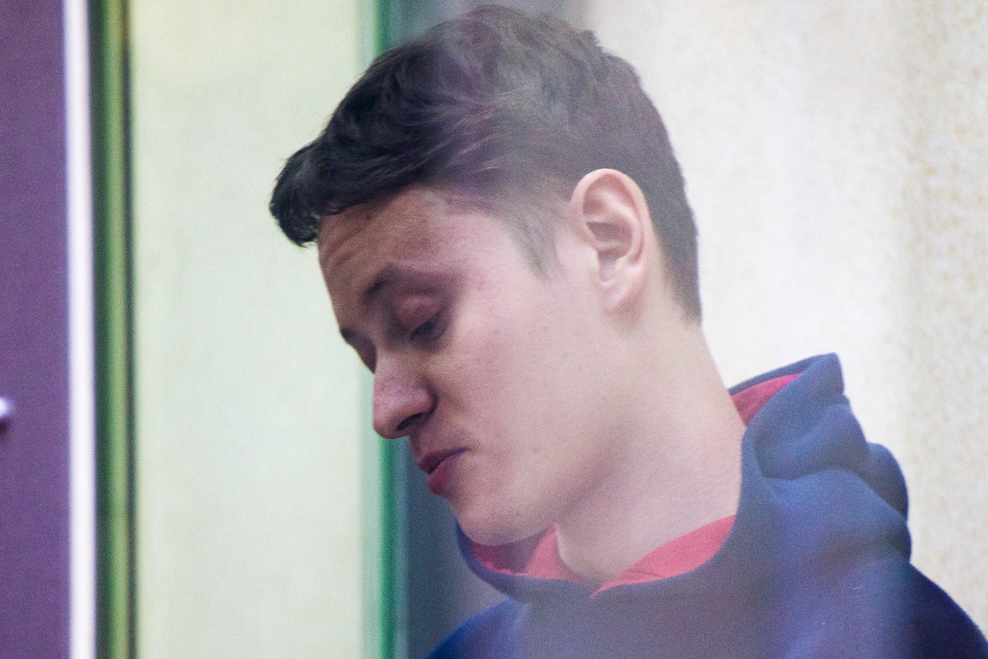 Отец Шарлота рассказал о самочувствии и досуге отбывающего наказание сына