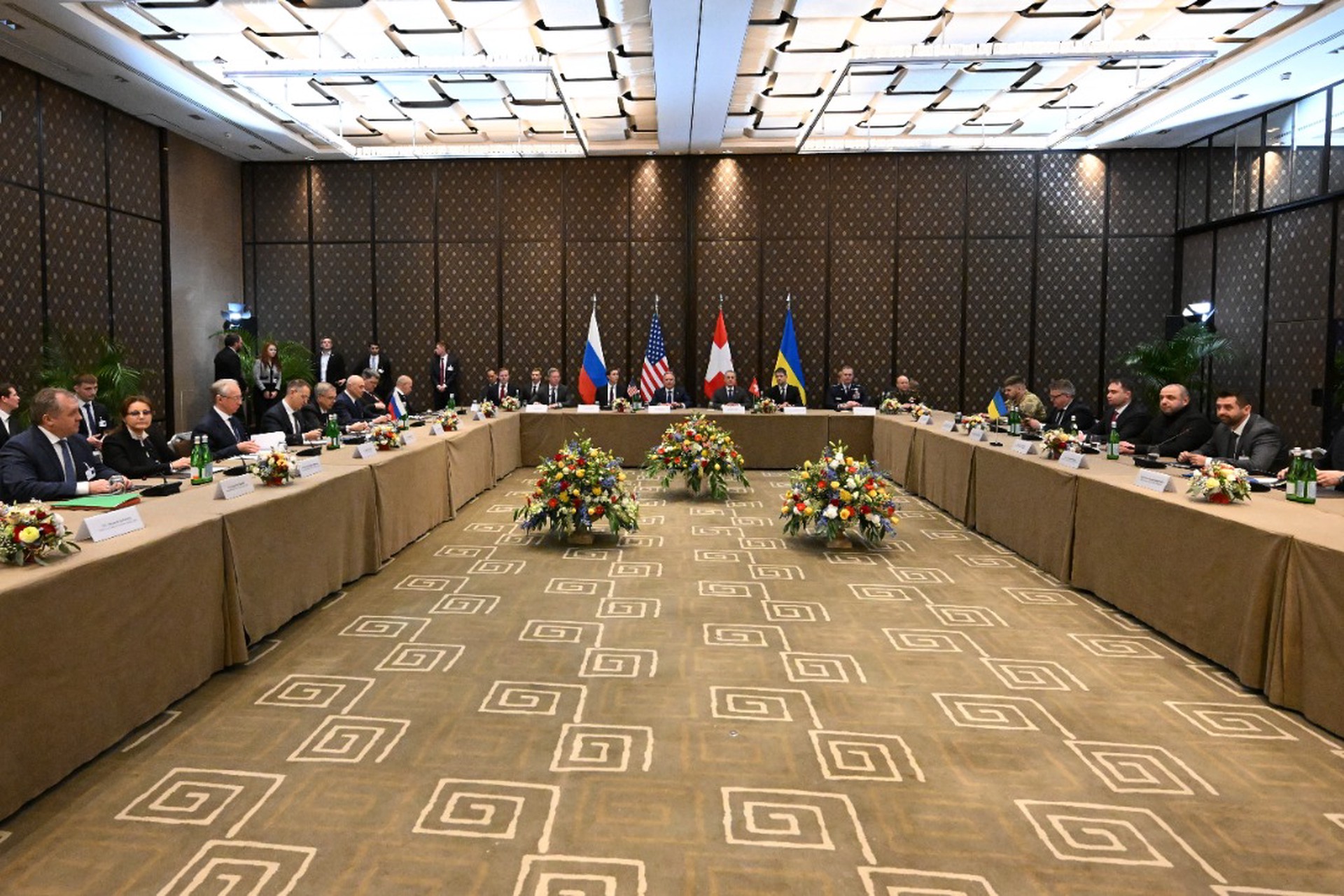 В украинской переговорной команде зреет конфликт, сообщают СМИ