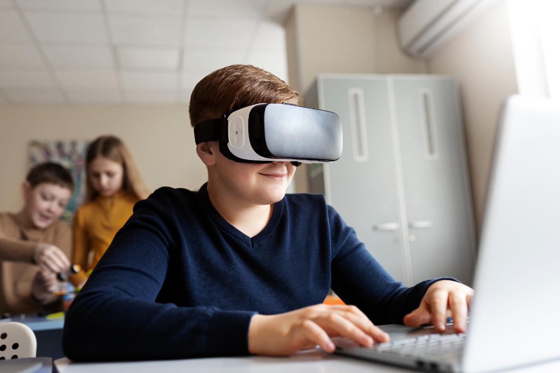 Нейронная вязь: как нам не навредить школьникам внедрением ИИ