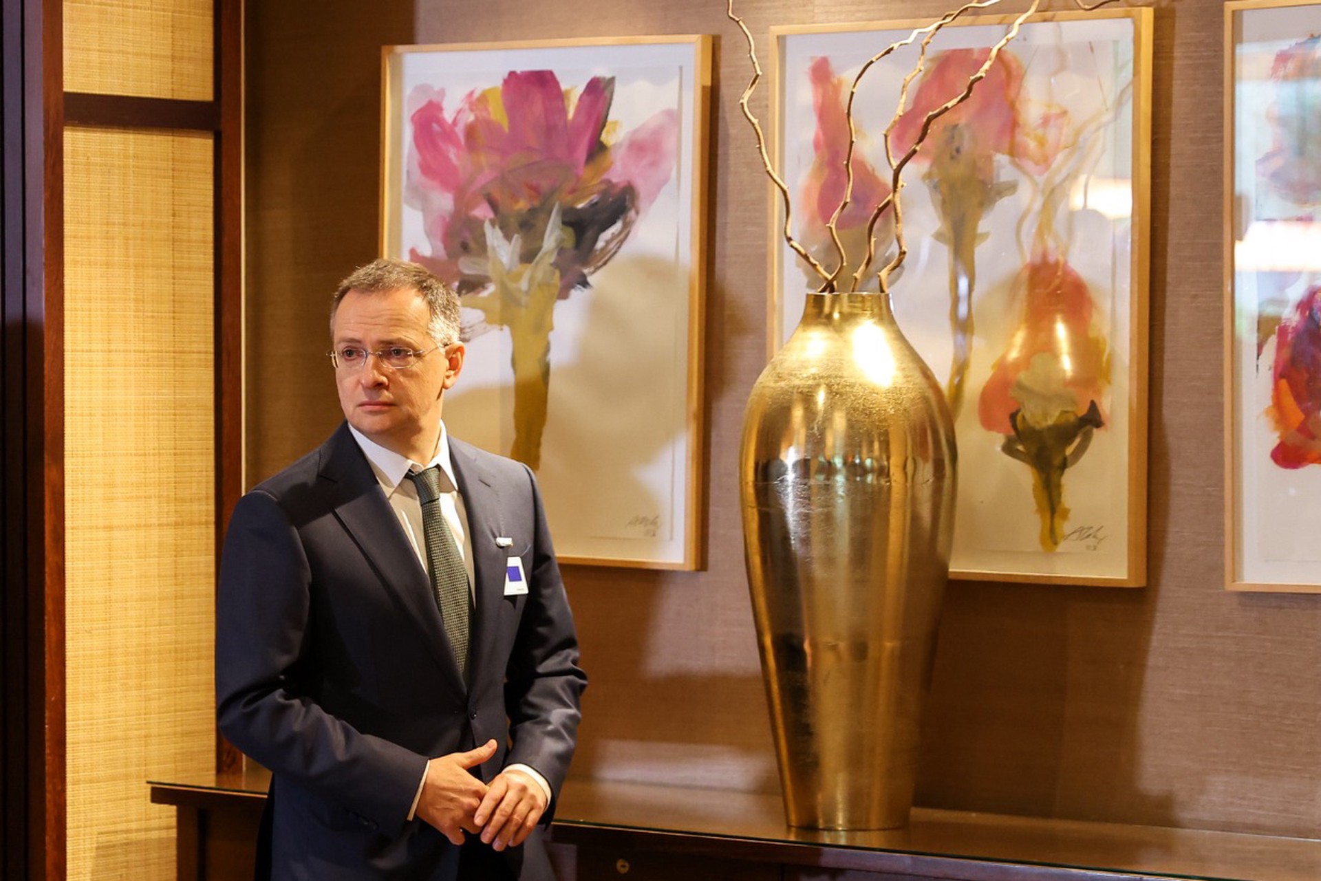 Политолог назвал возможные темы закрытых переговоров Мединского с украинцами