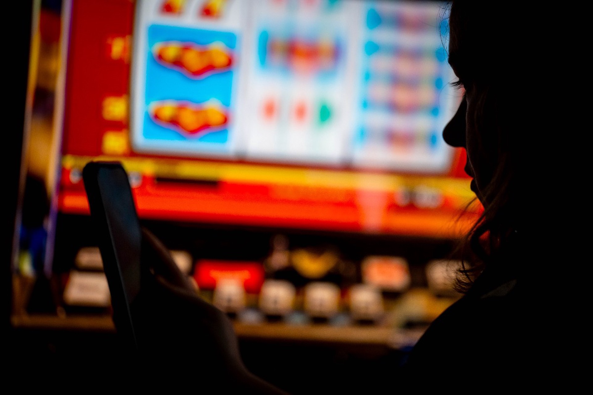 Дочь генерала ВСУ зарабатывает миллионы долларов на россиянах